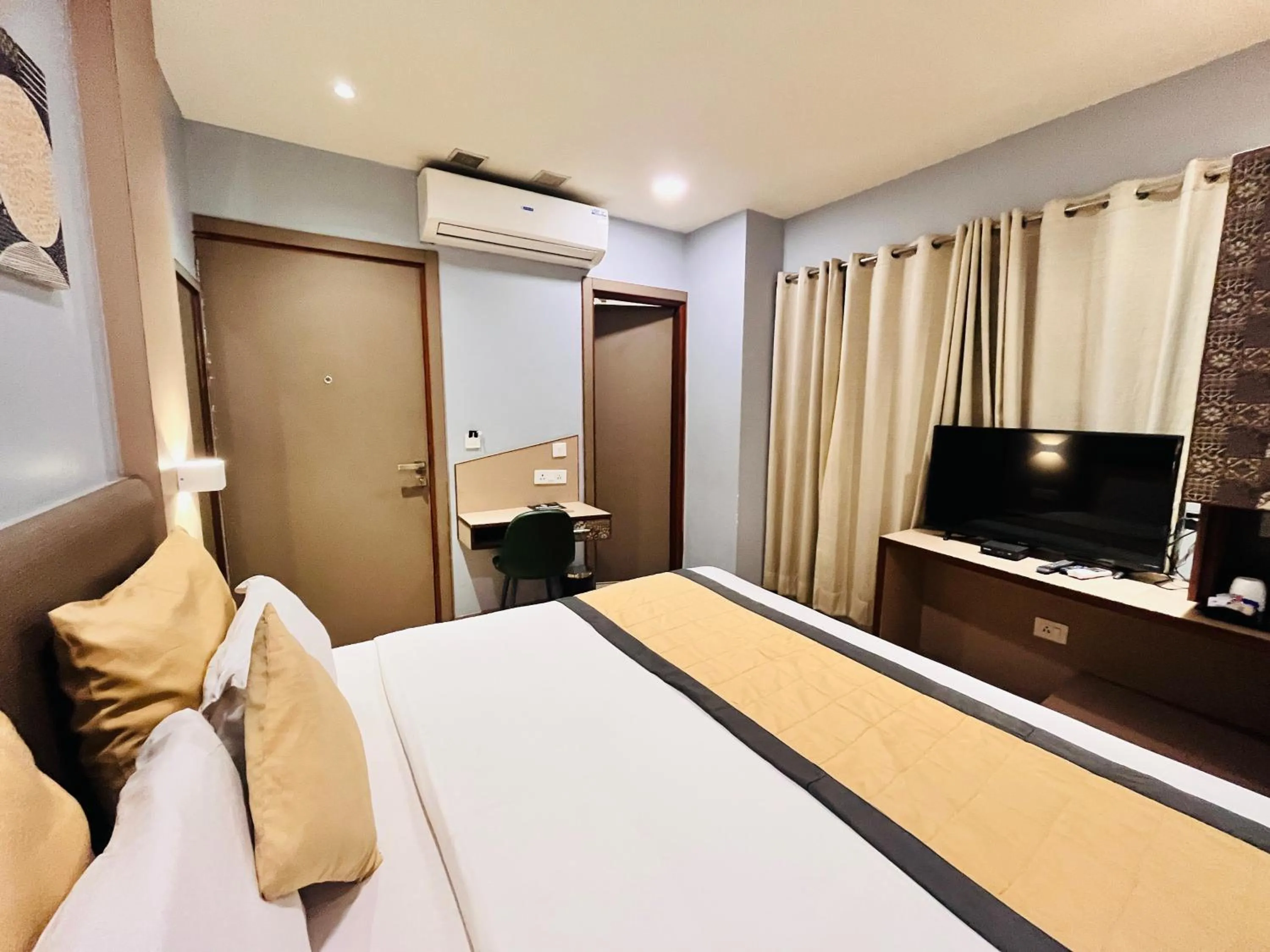 Bed in Western Blu INN