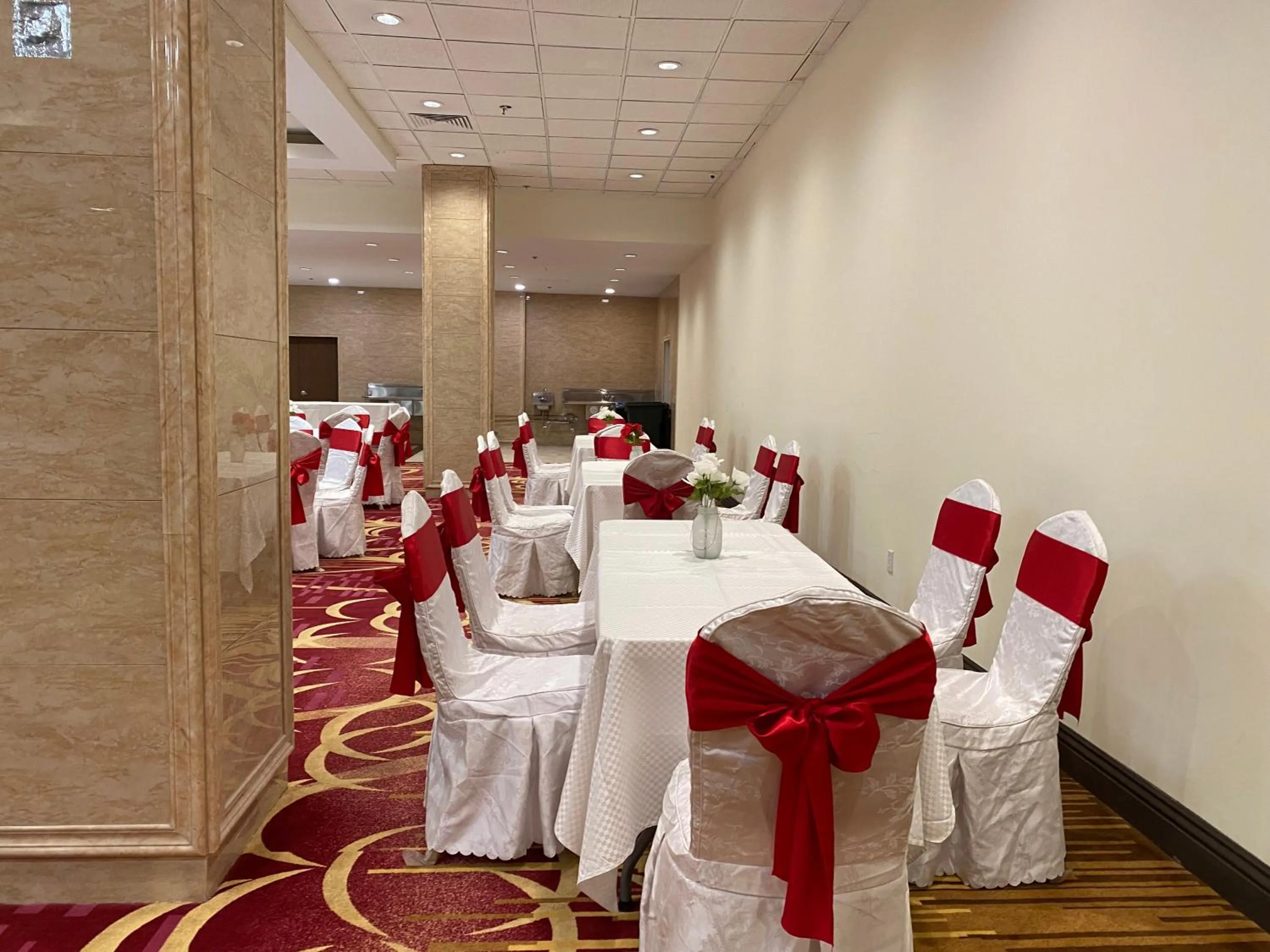 Banquet/Function facilities in LA Crystal Hotel -Los Angeles-Long Beach Area
