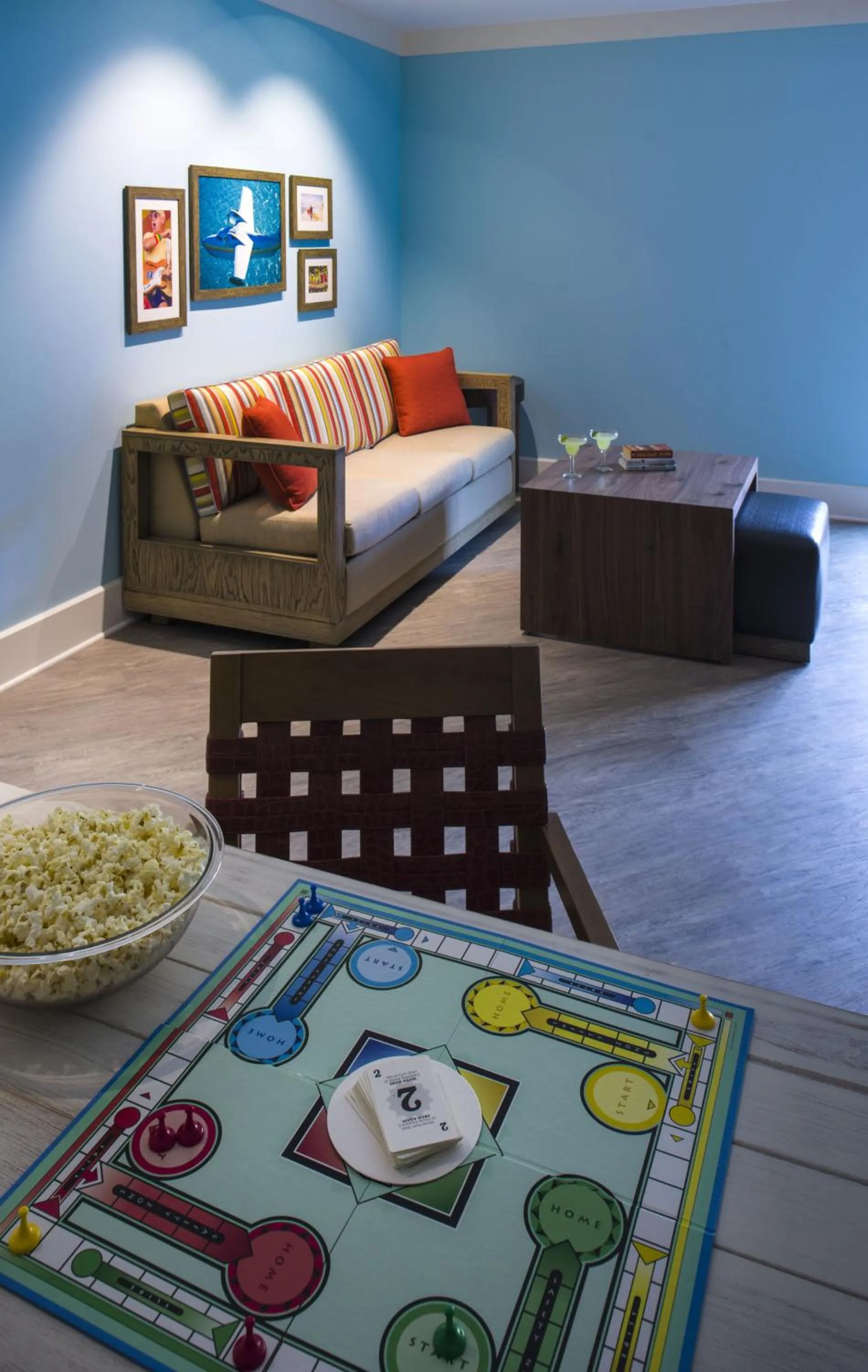 Living room, Bed in Margaritaville Island Hotel