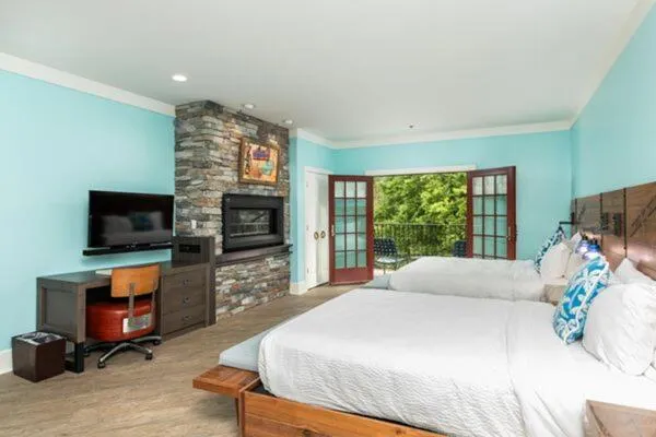 Photo of the whole room, Bed in Margaritaville Island Hotel