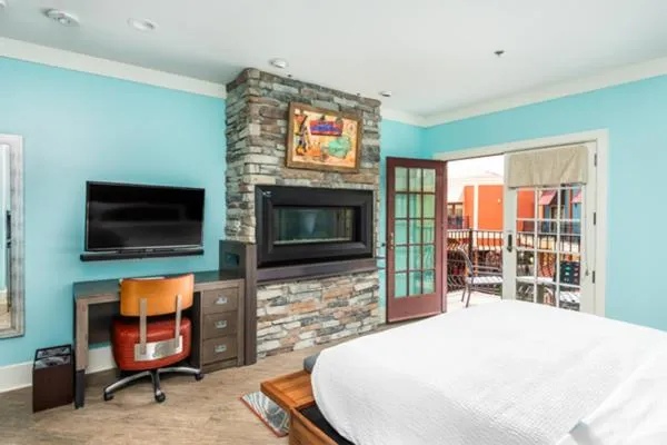 fireplace, Bed in Margaritaville Island Hotel