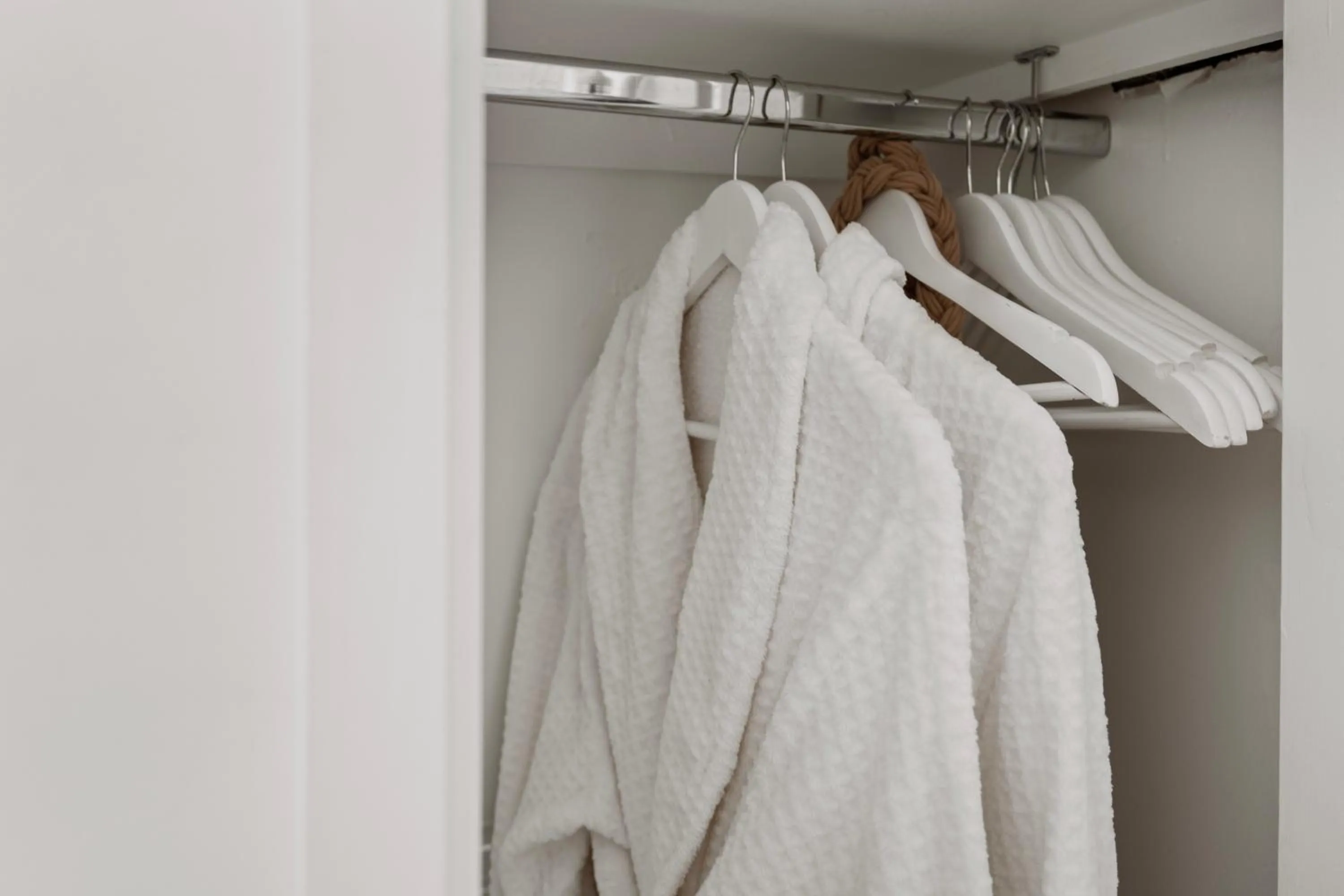 wardrobe in Orewa Beachcomber