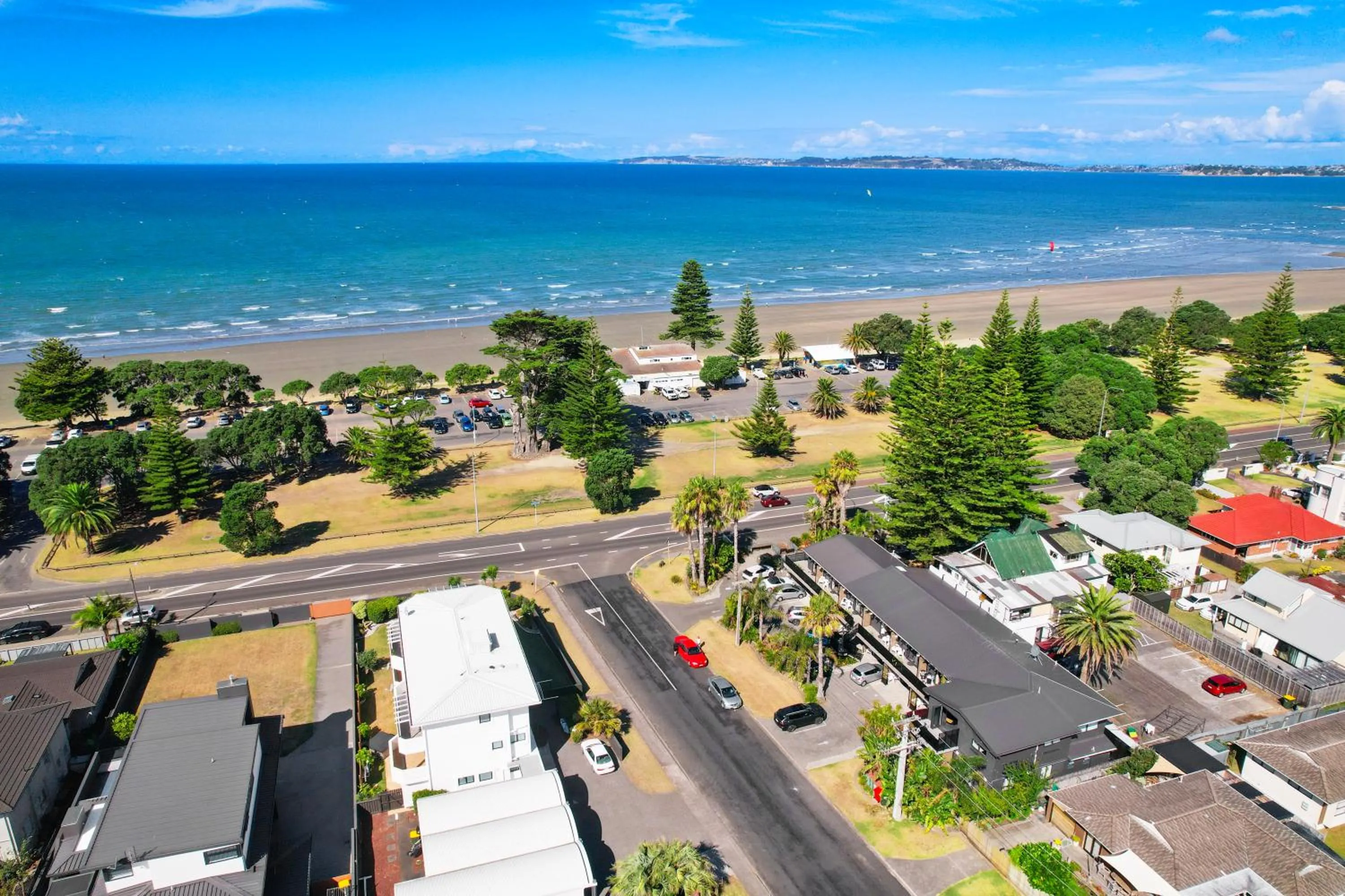Property building in Orewa Beachcomber