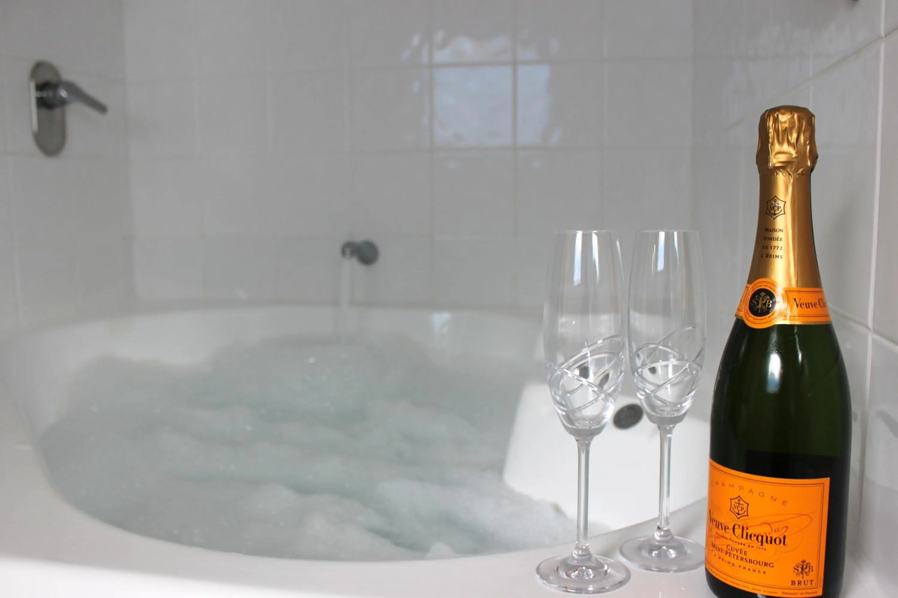 Bathroom in Orewa Beachcomber