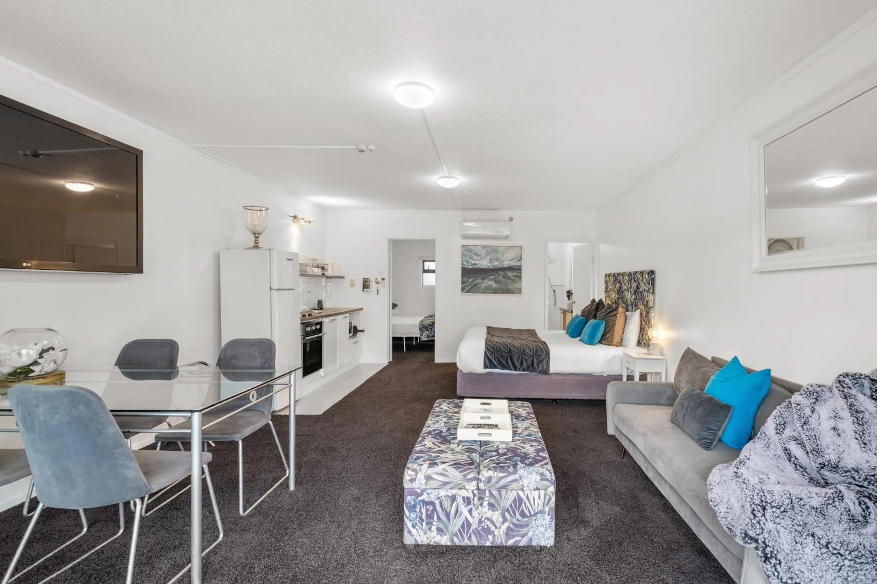 Living room in Orewa Beachcomber