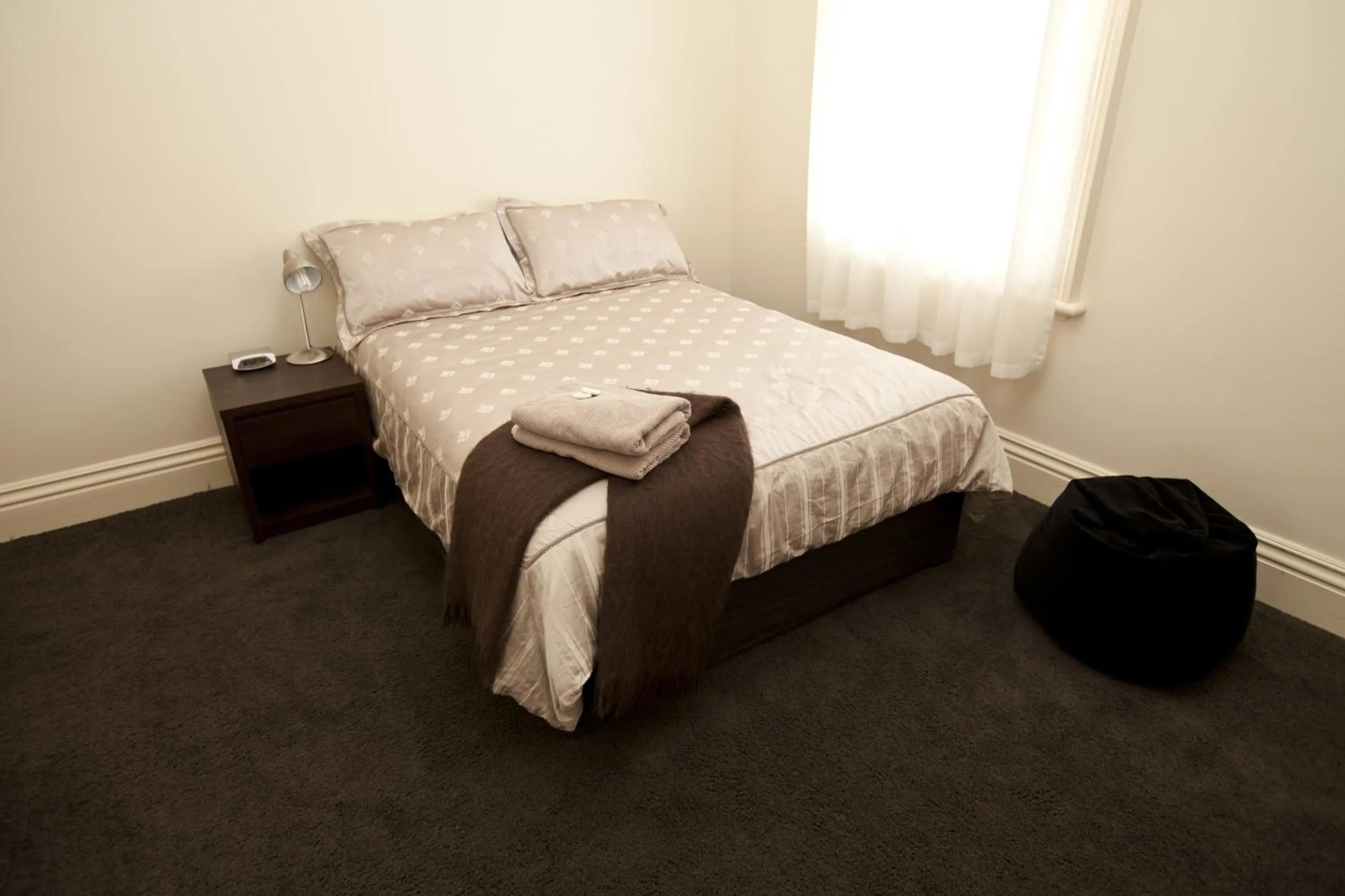 Bed in Allawah Bendigo
