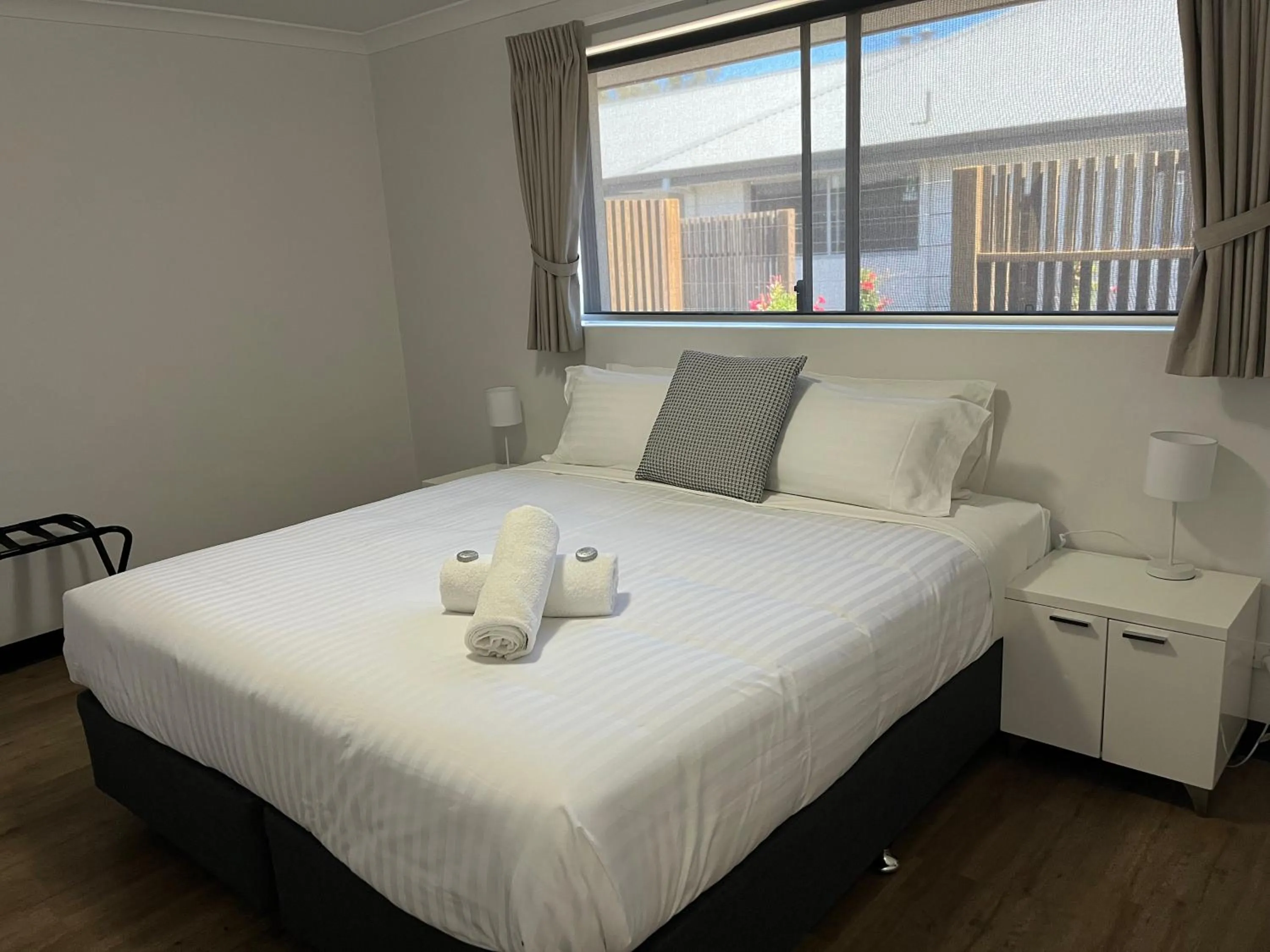 Bed in Clearwater Motel Apartments