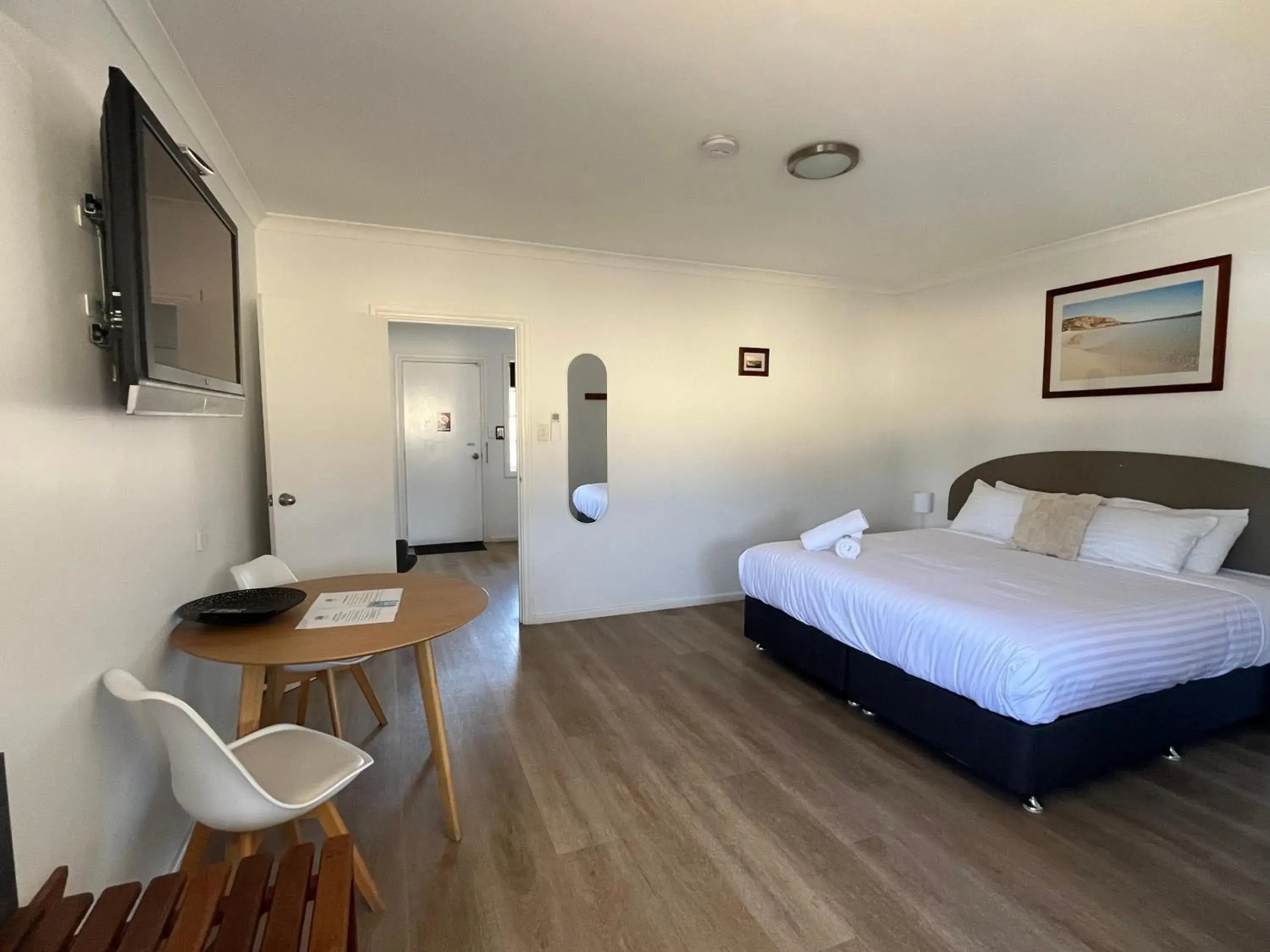 King Room in Clearwater Motel Apartments King Room in Clearwater Motel Apartments