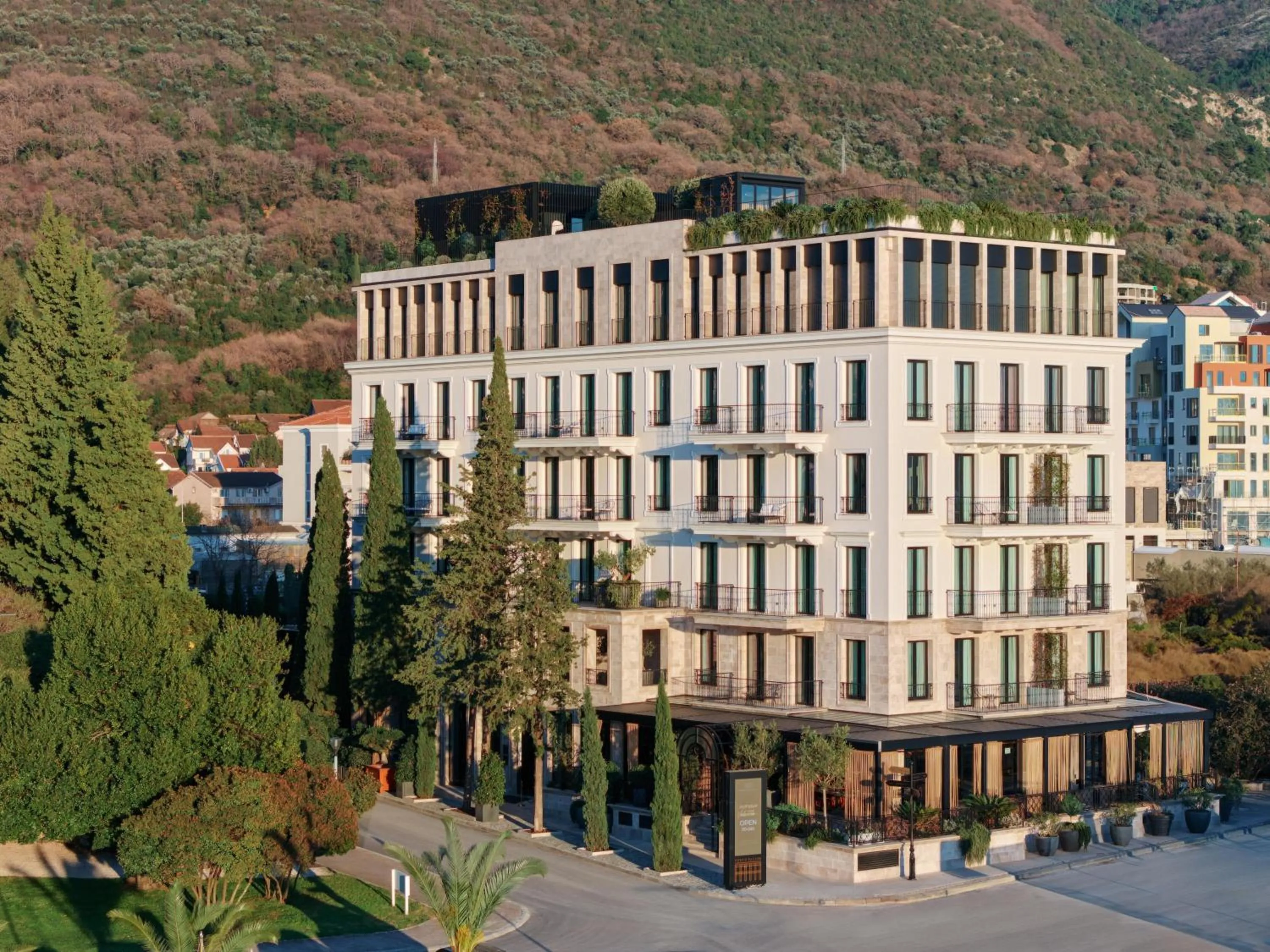 Property building in Boutique Hotel Porto Palace