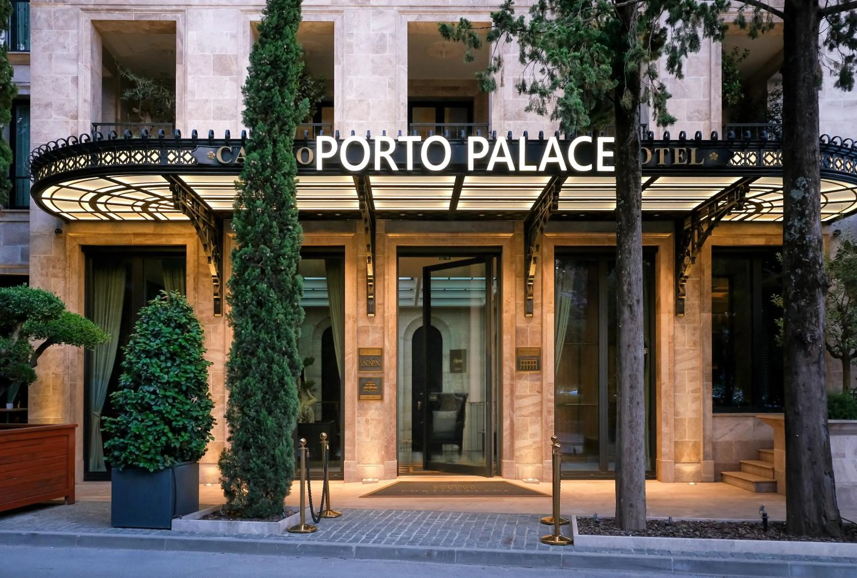 Property building in Boutique Hotel Porto Palace