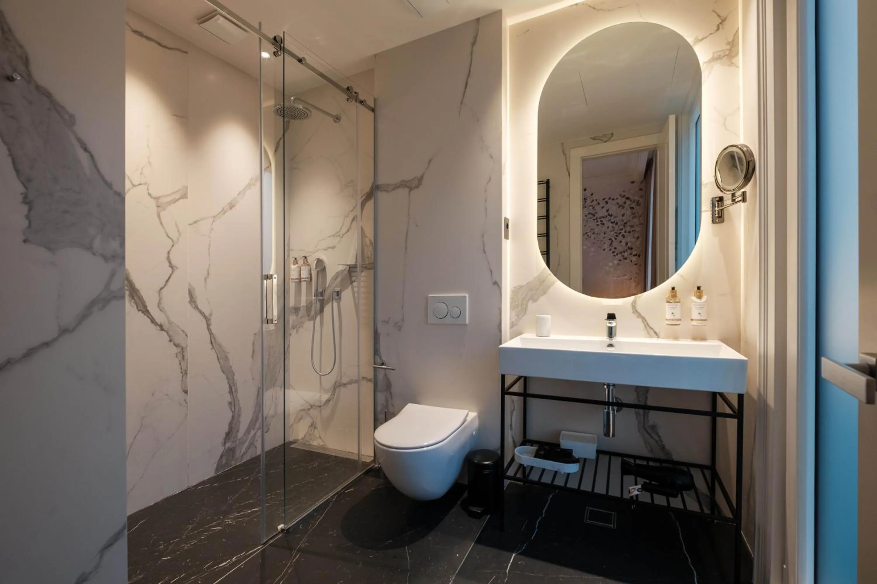 Shower in Boutique Hotel Porto Palace