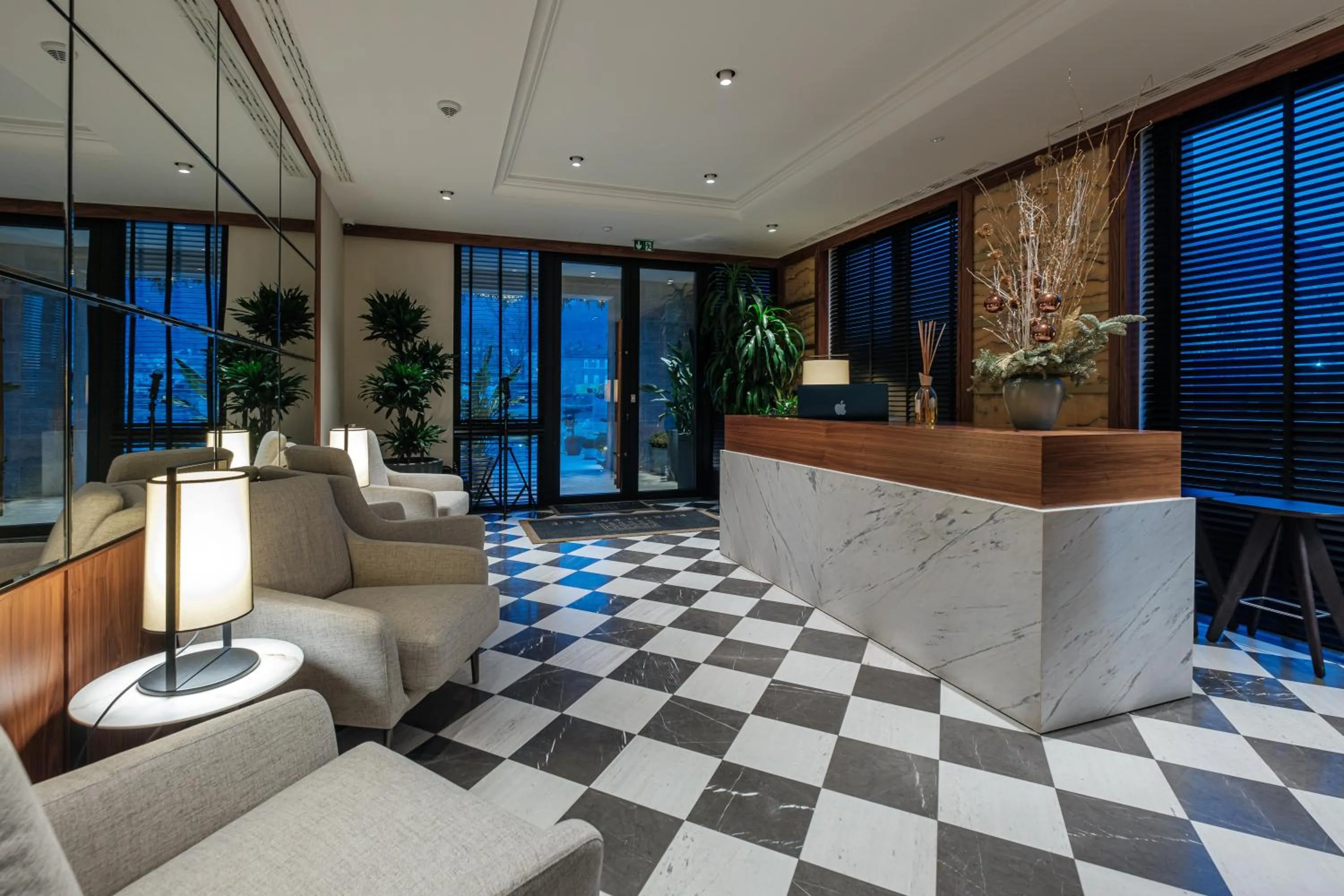 Lobby or reception in Boutique Hotel Porto Palace