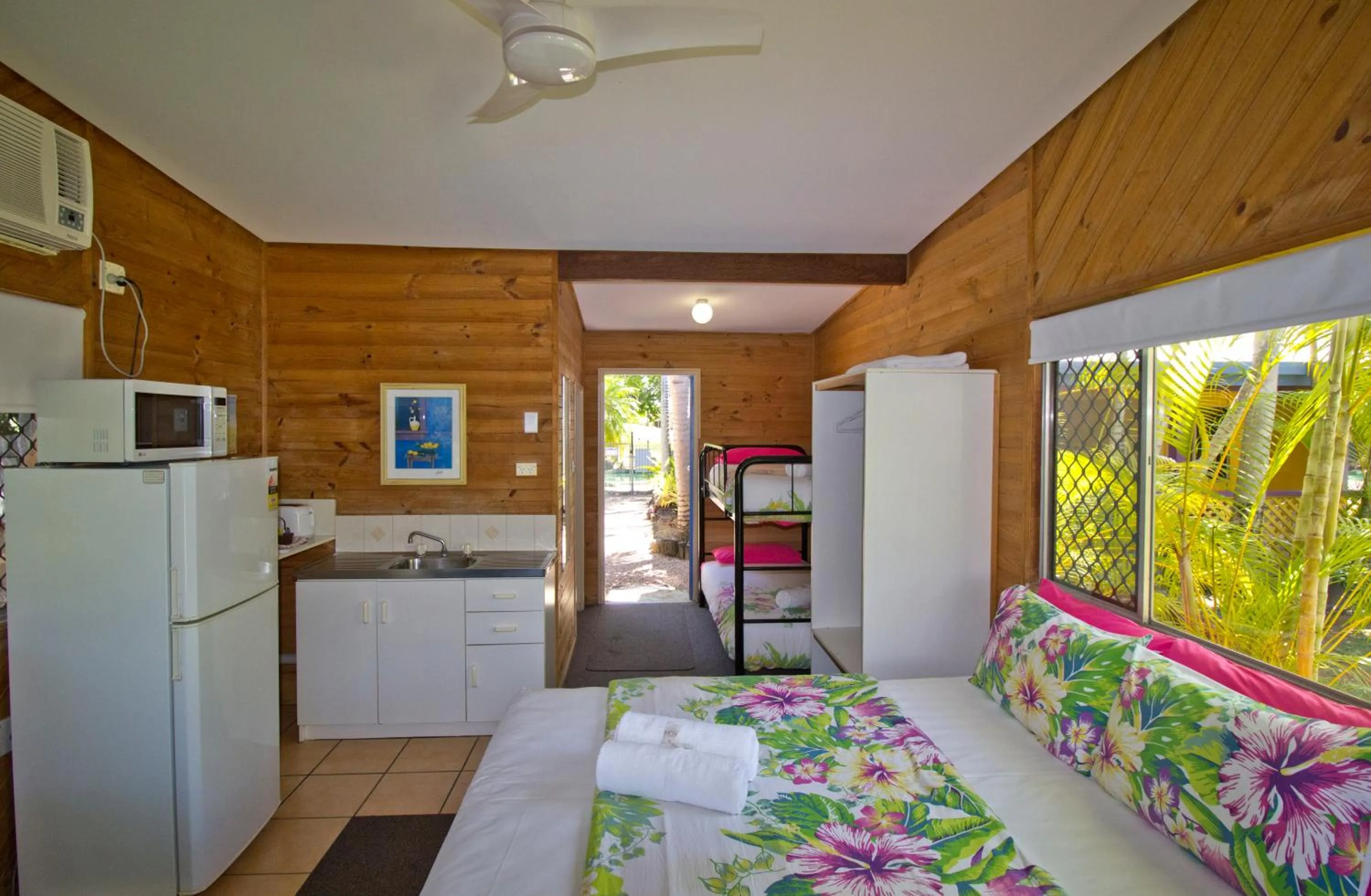 Photo of the whole room in Bargara Gardens Boutique Villas