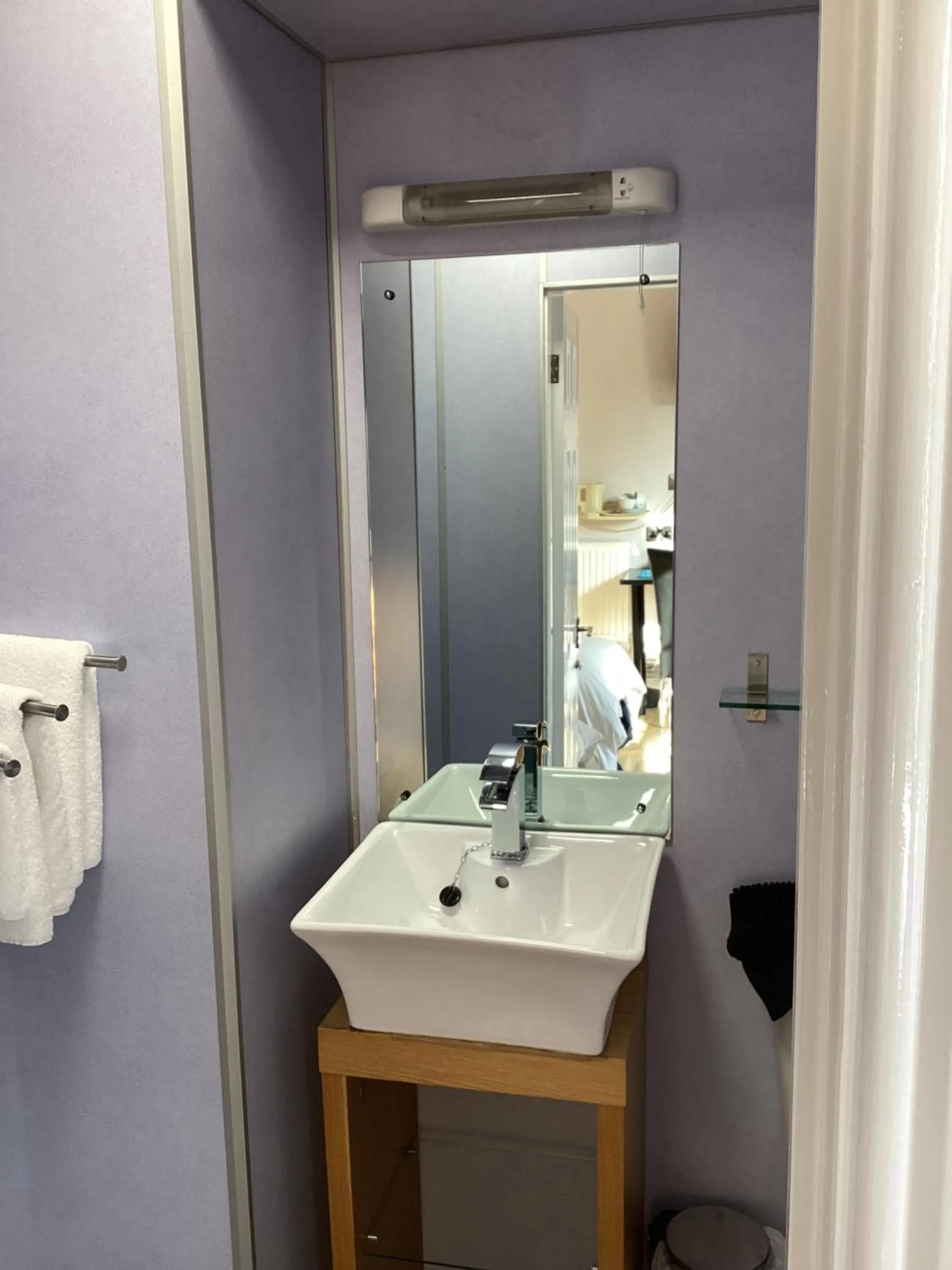 Bathroom in Aachen Hotel