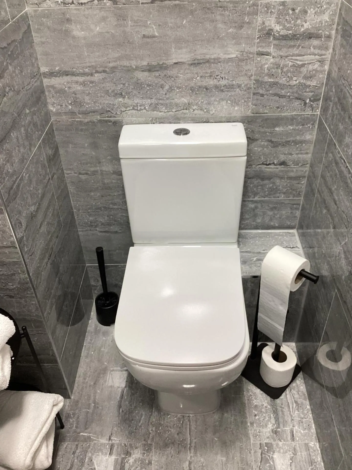 Toilet in Aachen Hotel