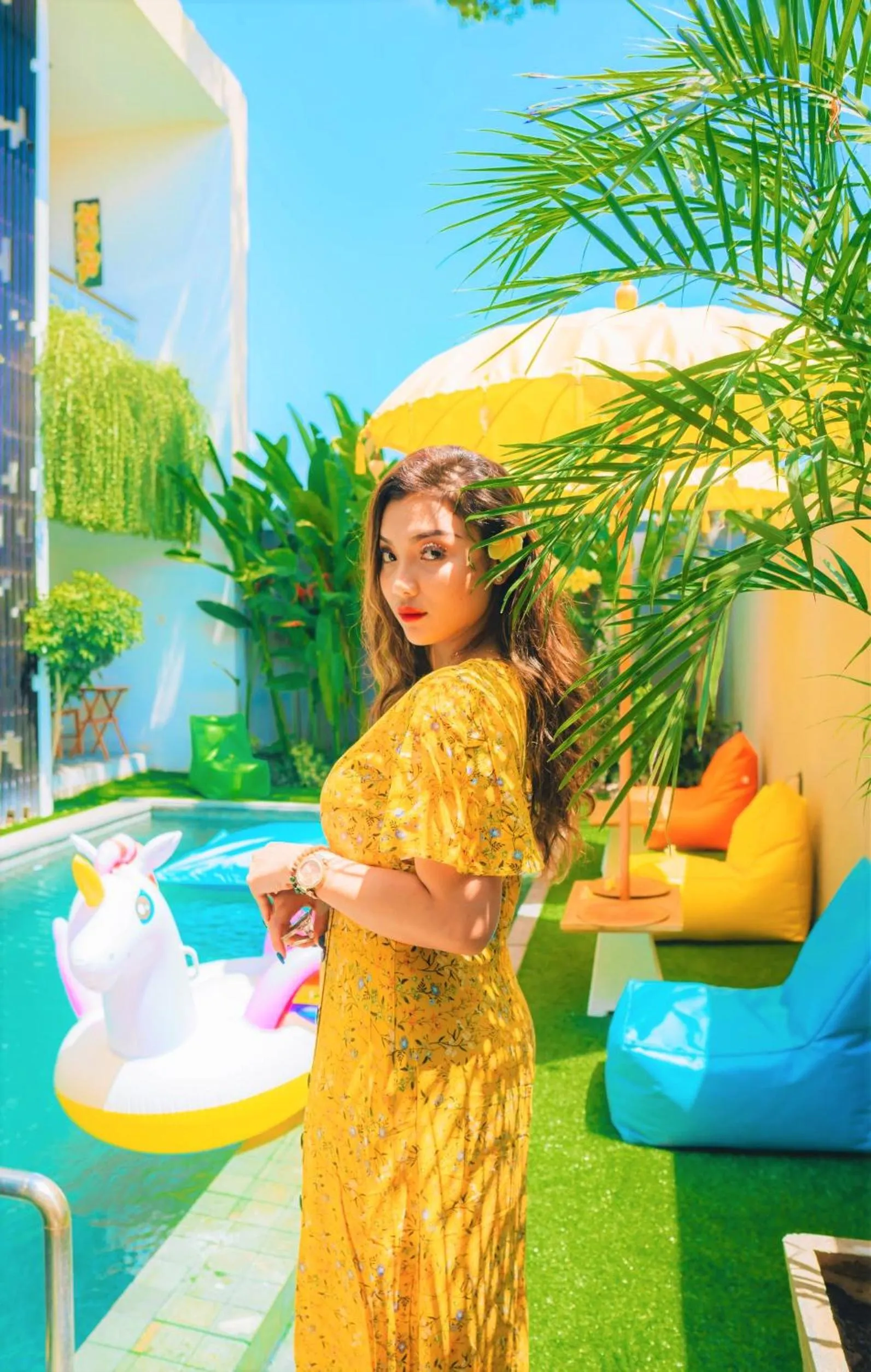 Swimming pool in Bahana Guest House