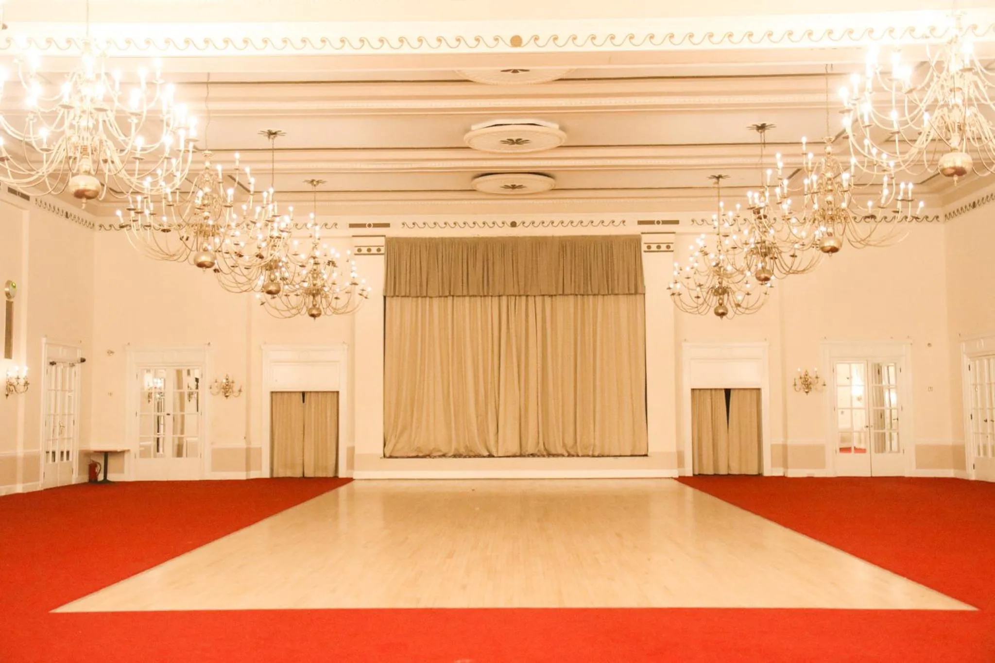 Banquet/Function facilities in Adelphi Hotel