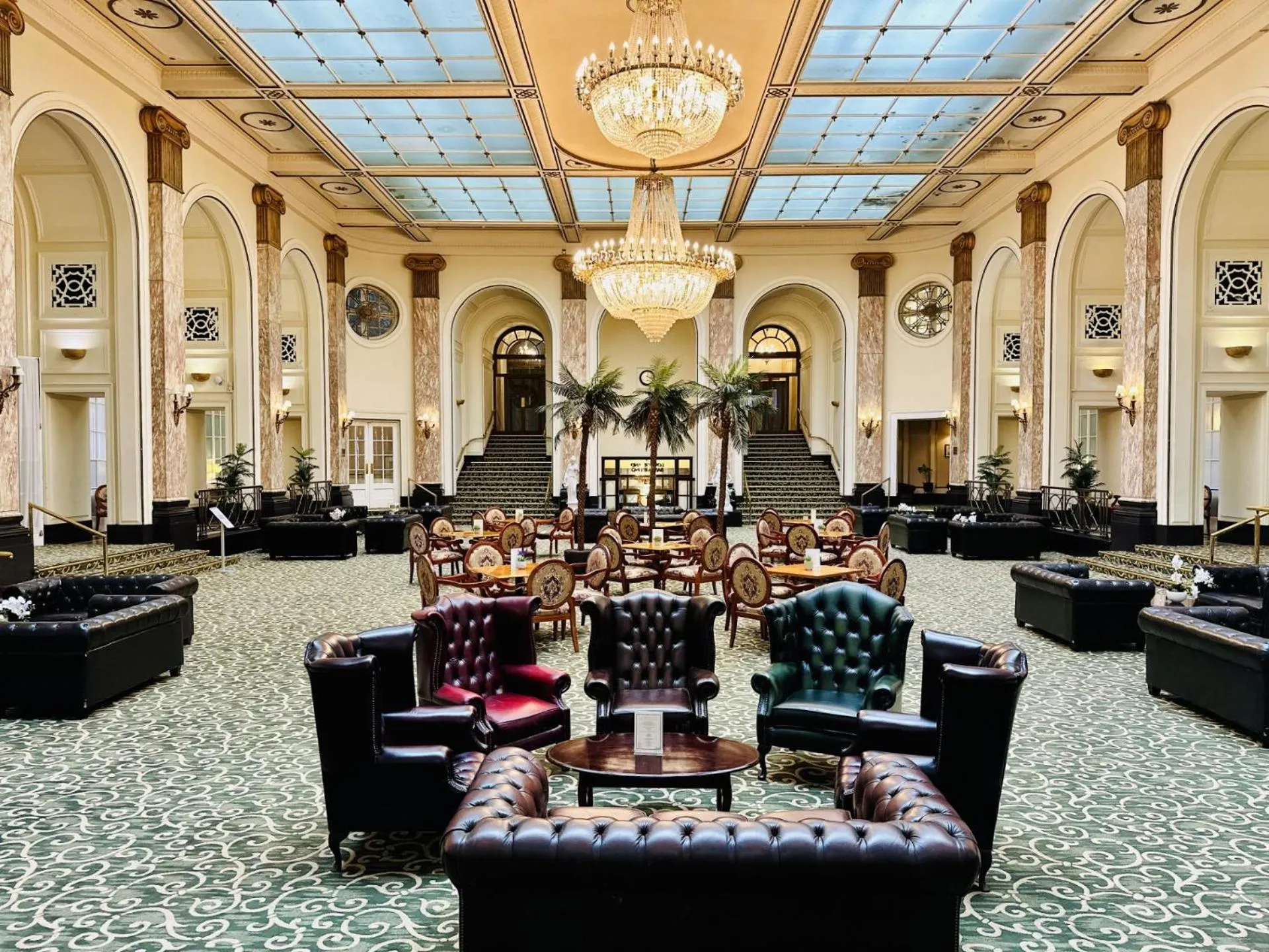 Restaurant/places to eat in Adelphi Hotel