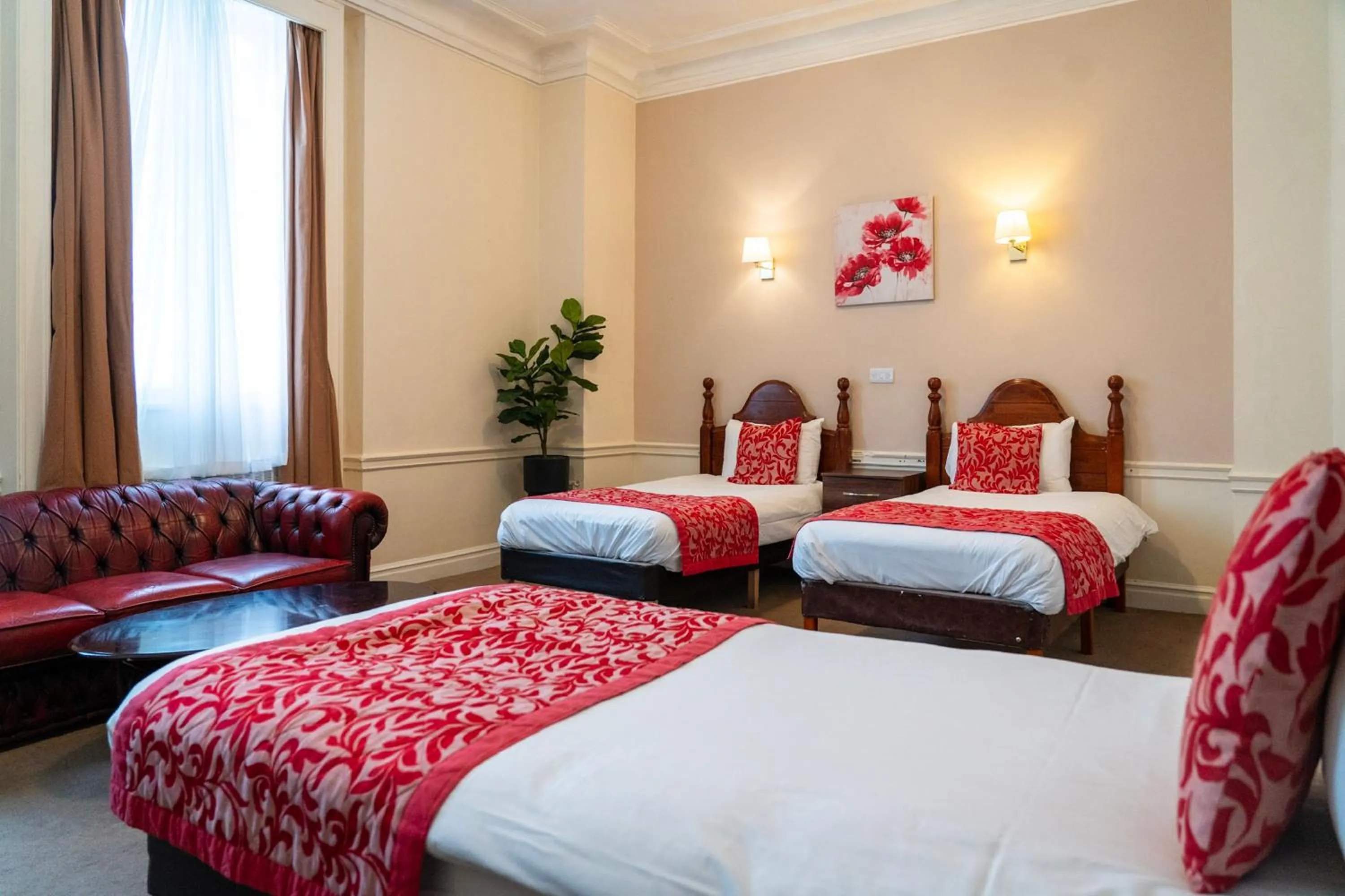 Bed in Adelphi Hotel