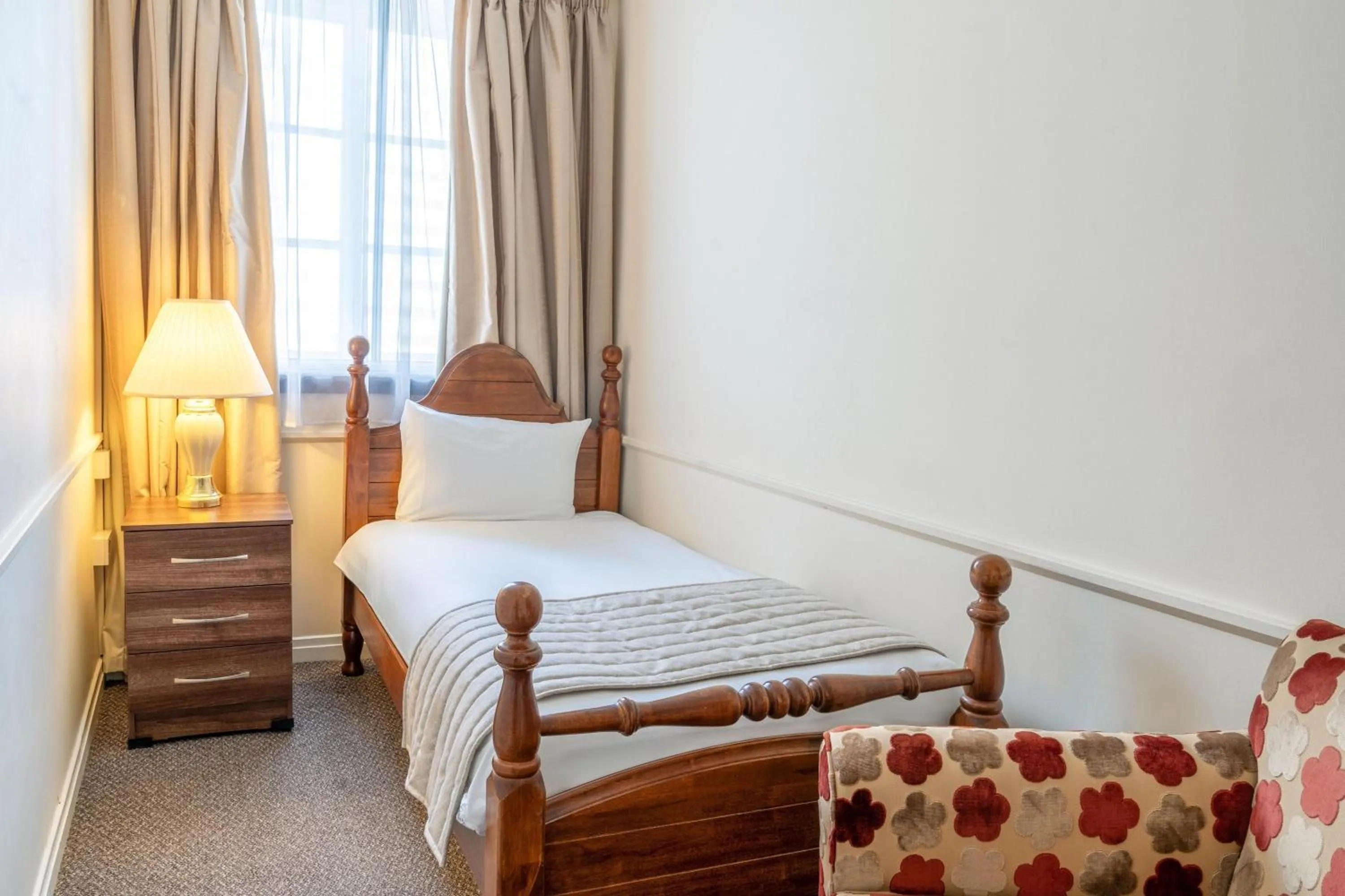 Single Room in Adelphi Hotel