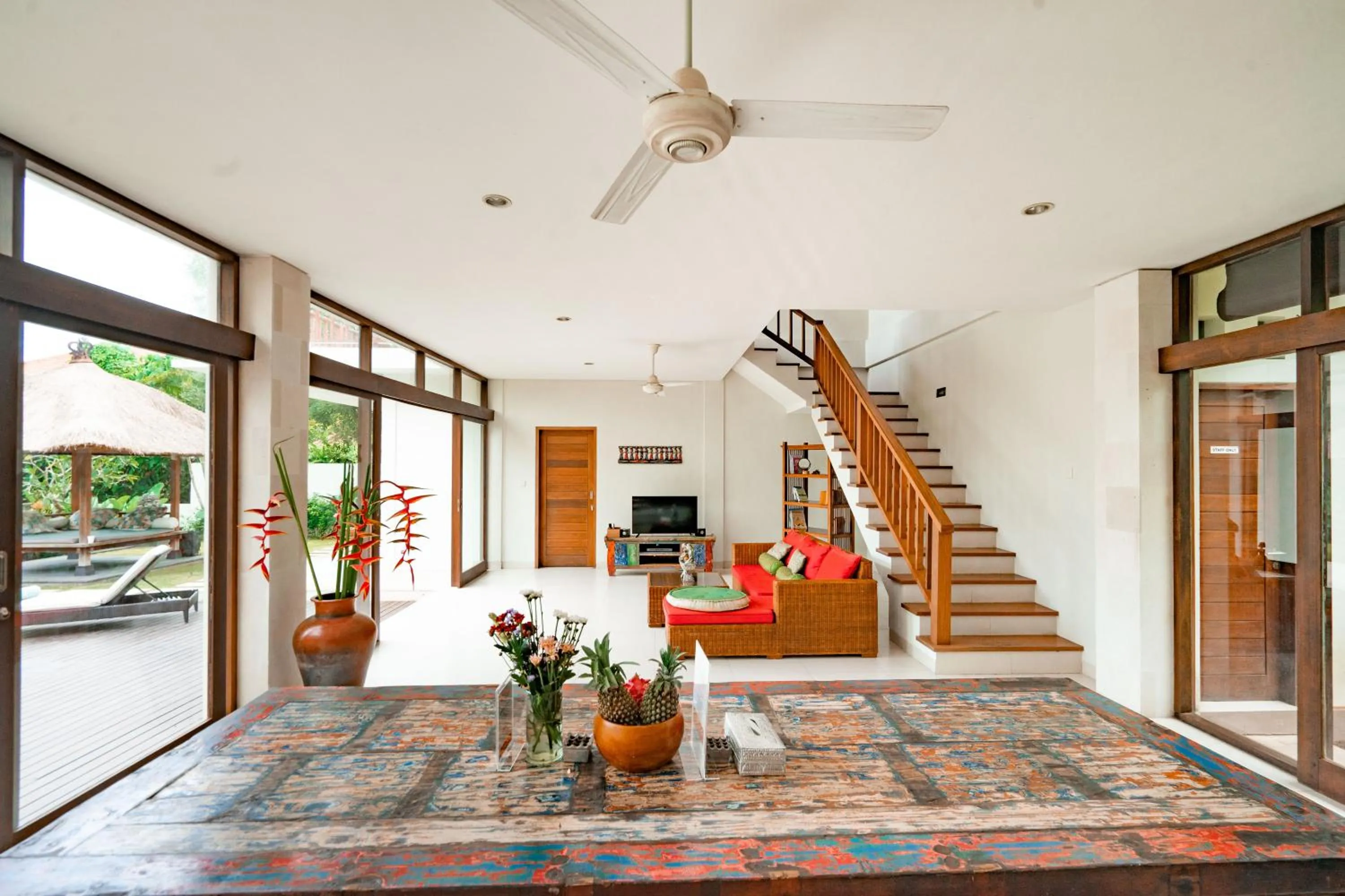 Kitchen or kitchenette in Casa Margarita Bali