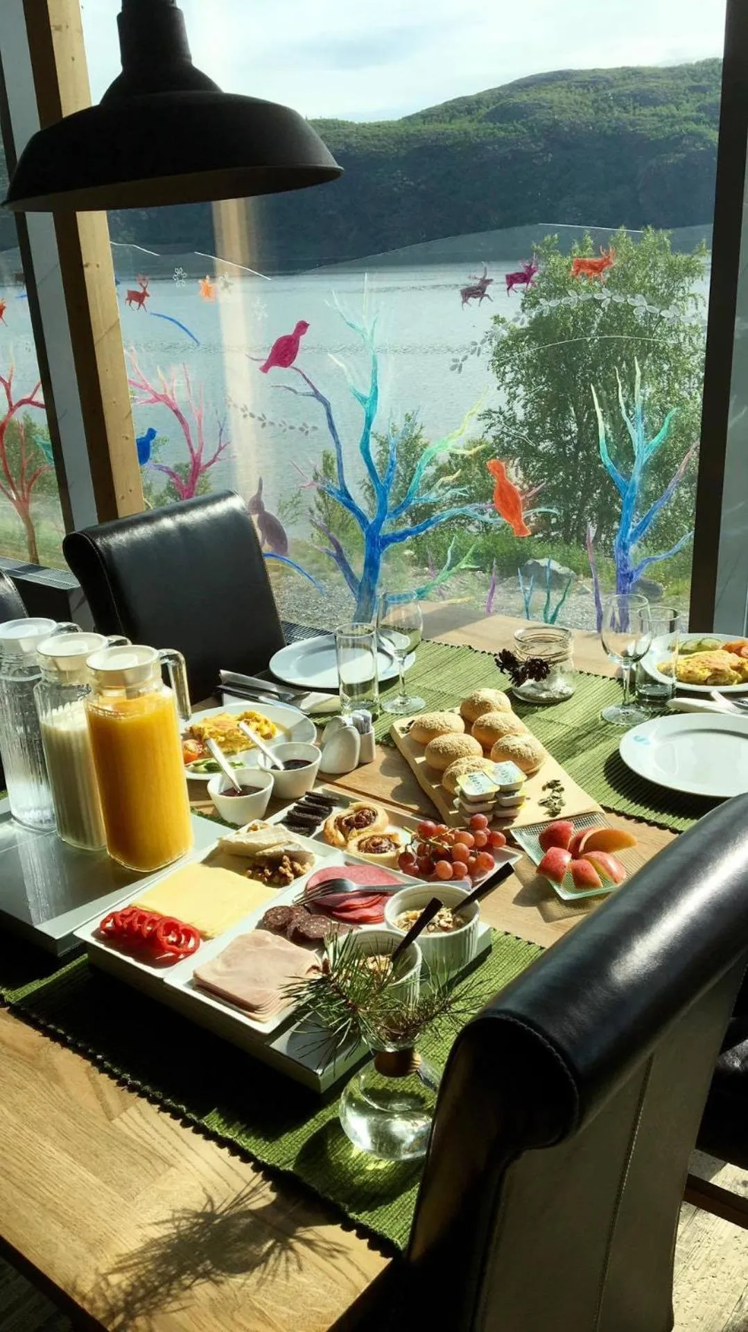 Breakfast in Snow Resort Kirkenes