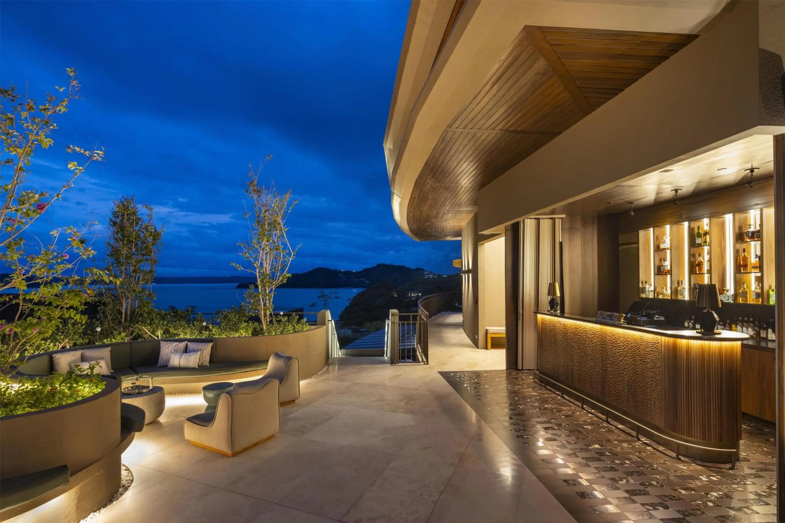 Lounge or bar in Waldorf Astoria Costa Rica Punta Cacique