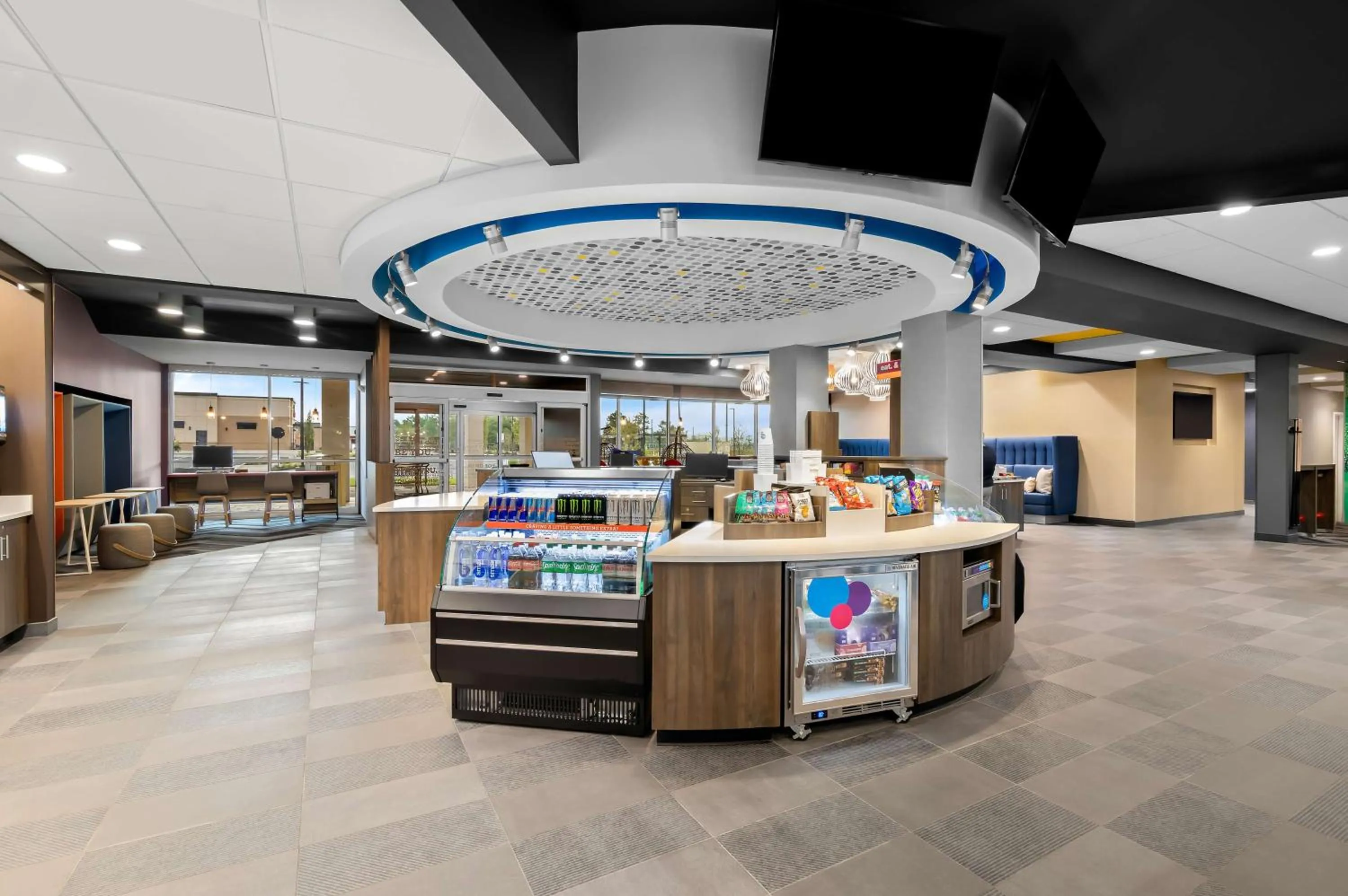 Restaurant/places to eat in Tru By Hilton Lexington