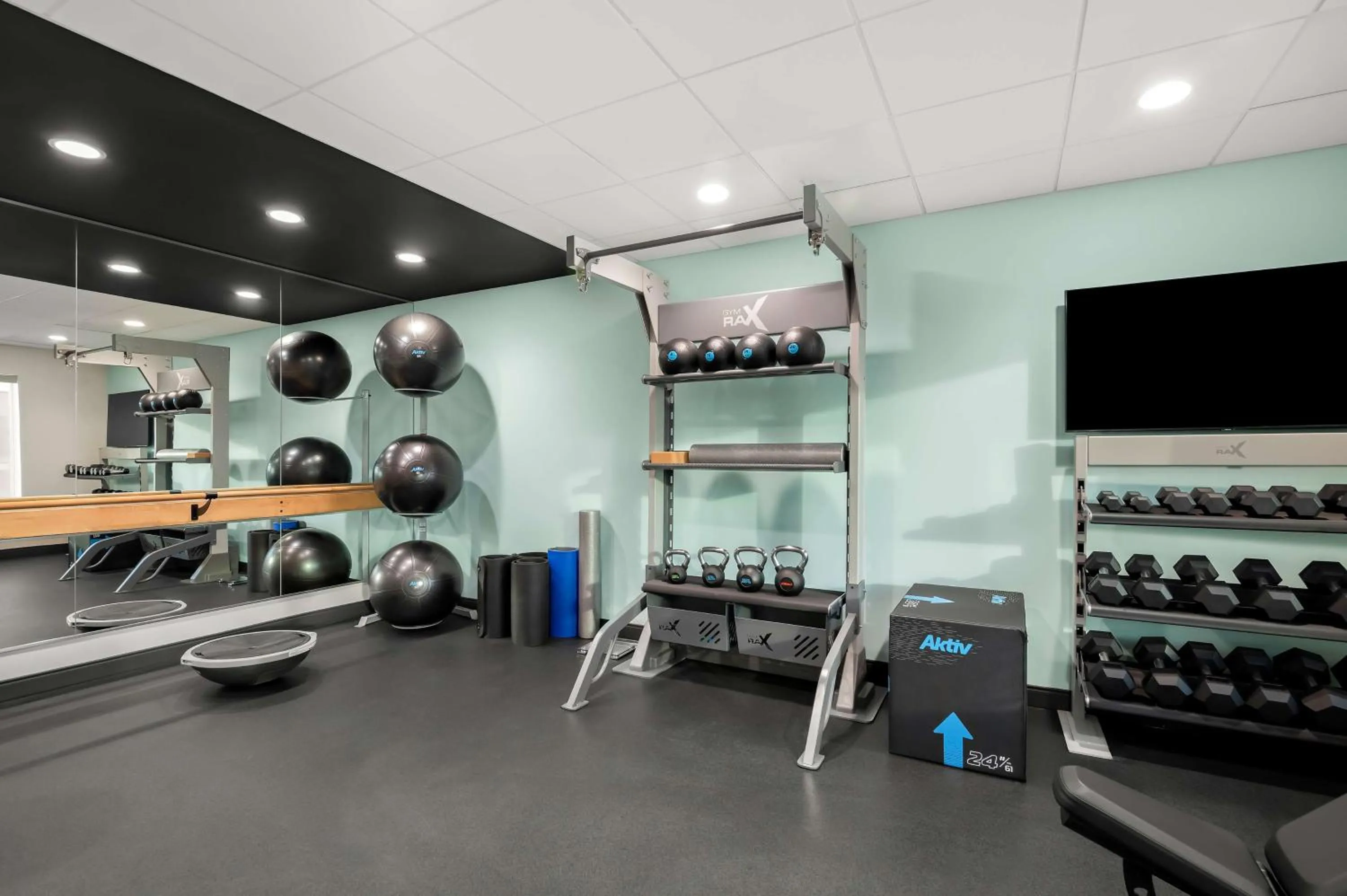 Fitness centre/facilities in Tru By Hilton Lexington