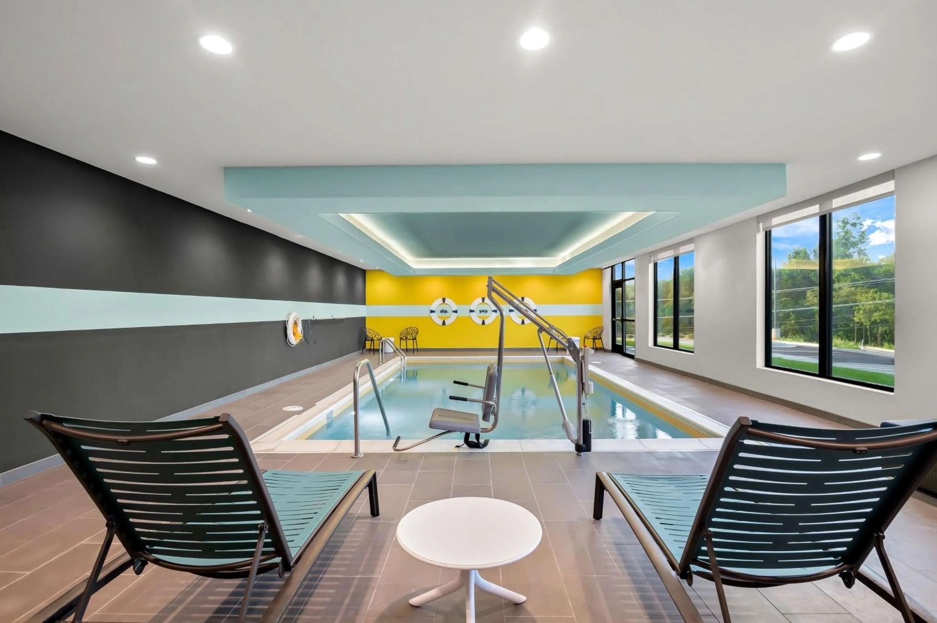 Pool view in Tru By Hilton Lexington