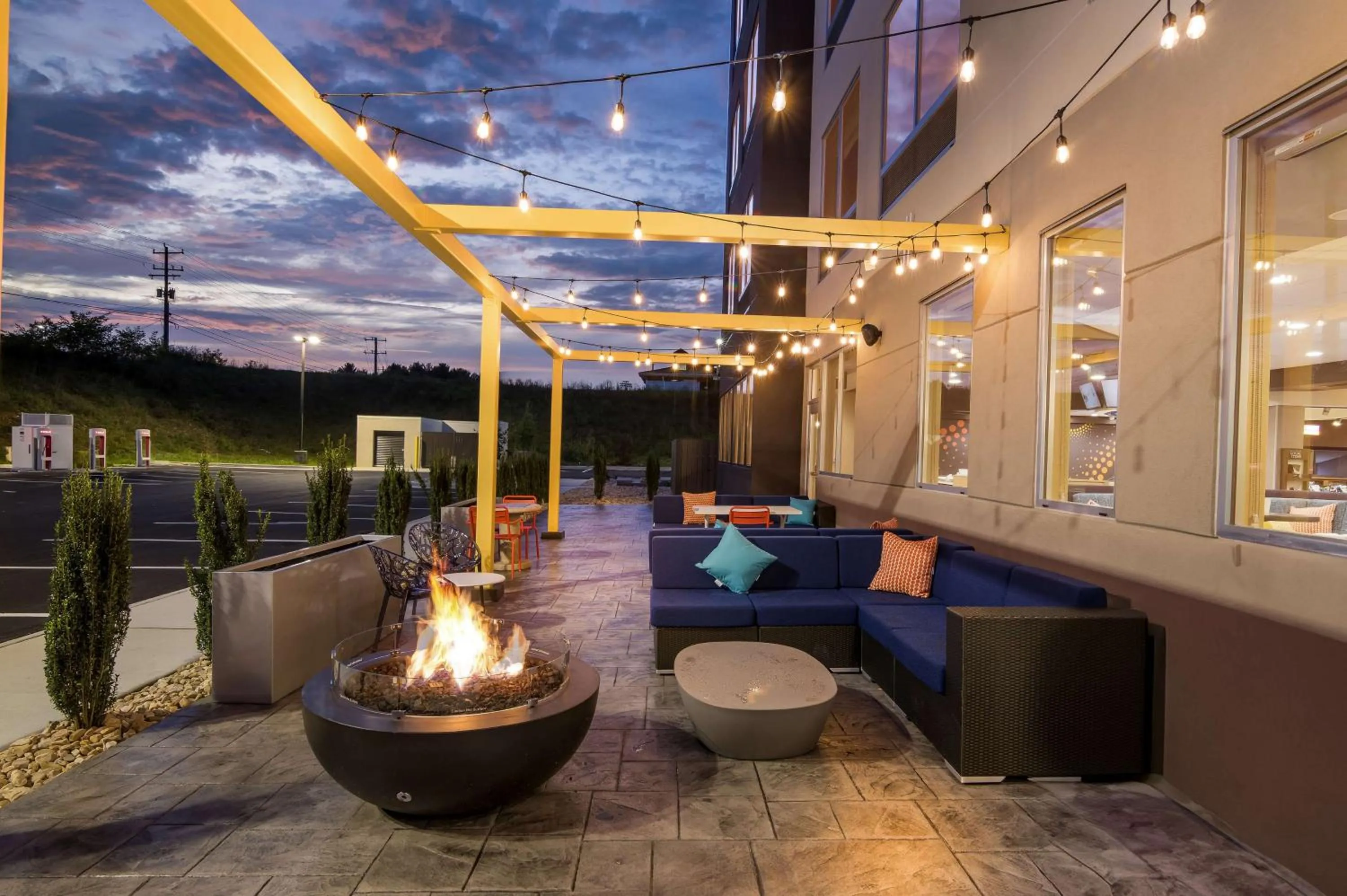 Patio in Tru By Hilton Lexington