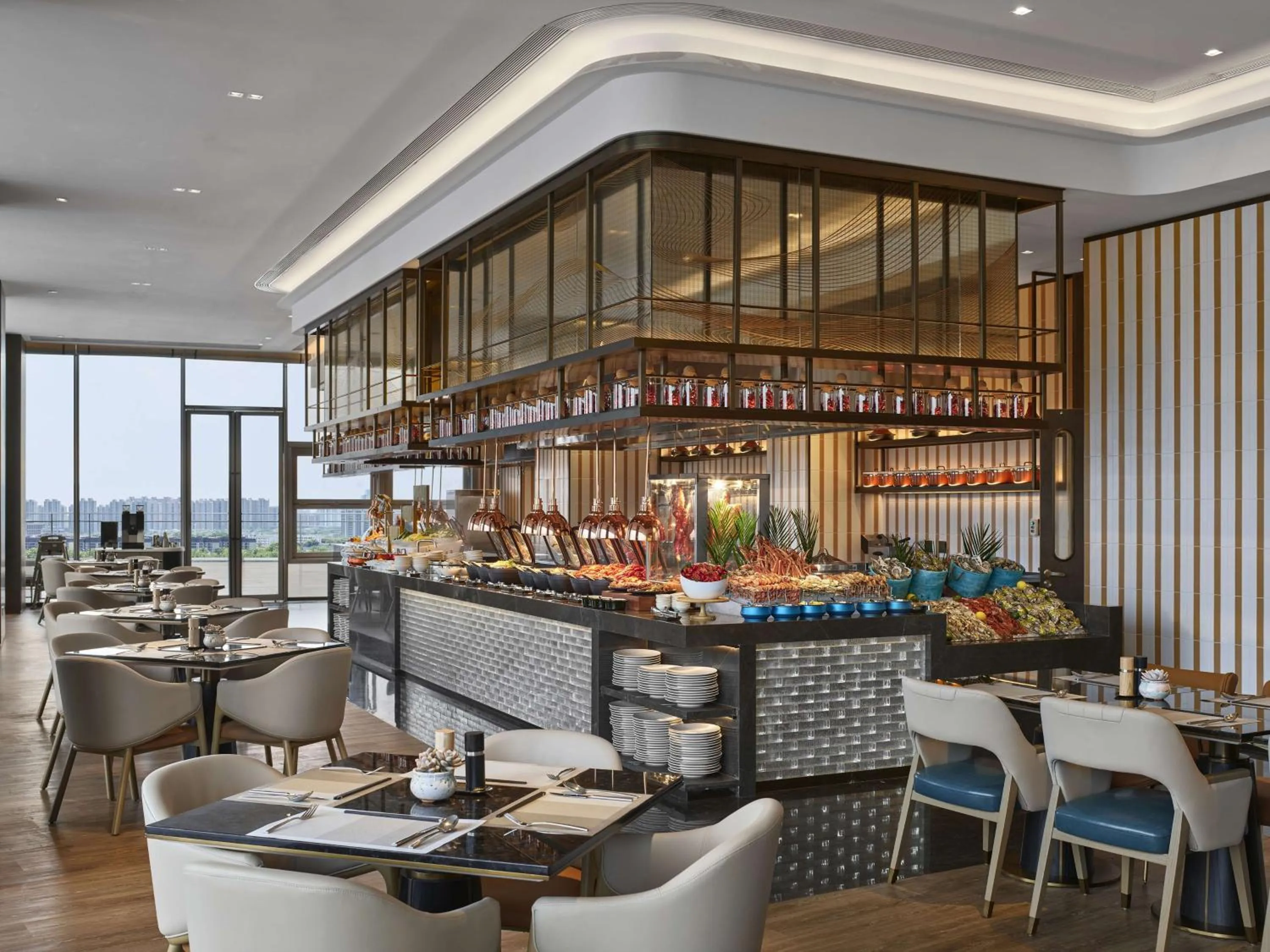 Restaurant/places to eat in Hilton Changshu