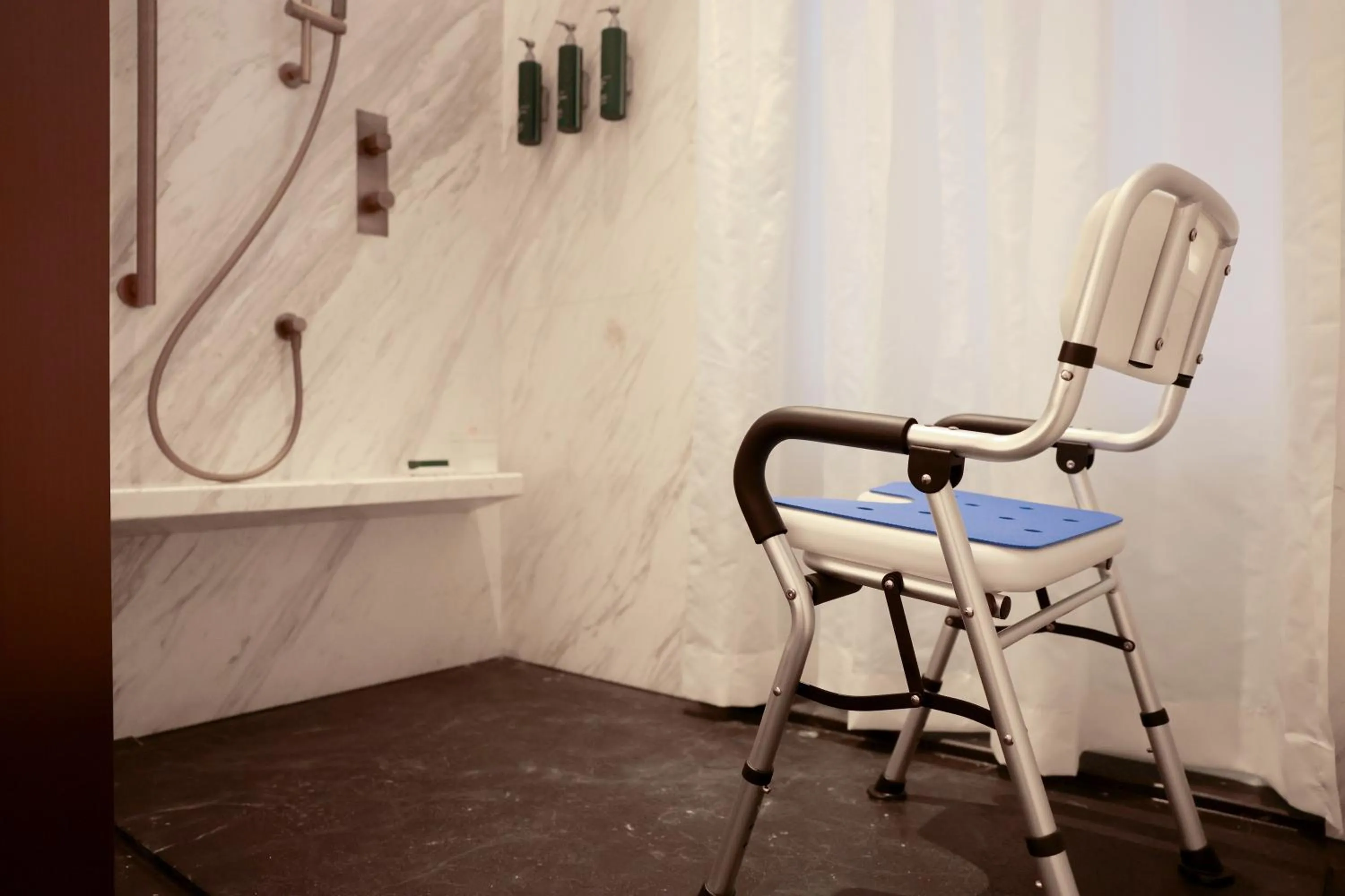 Bathroom in Hilton Changshu