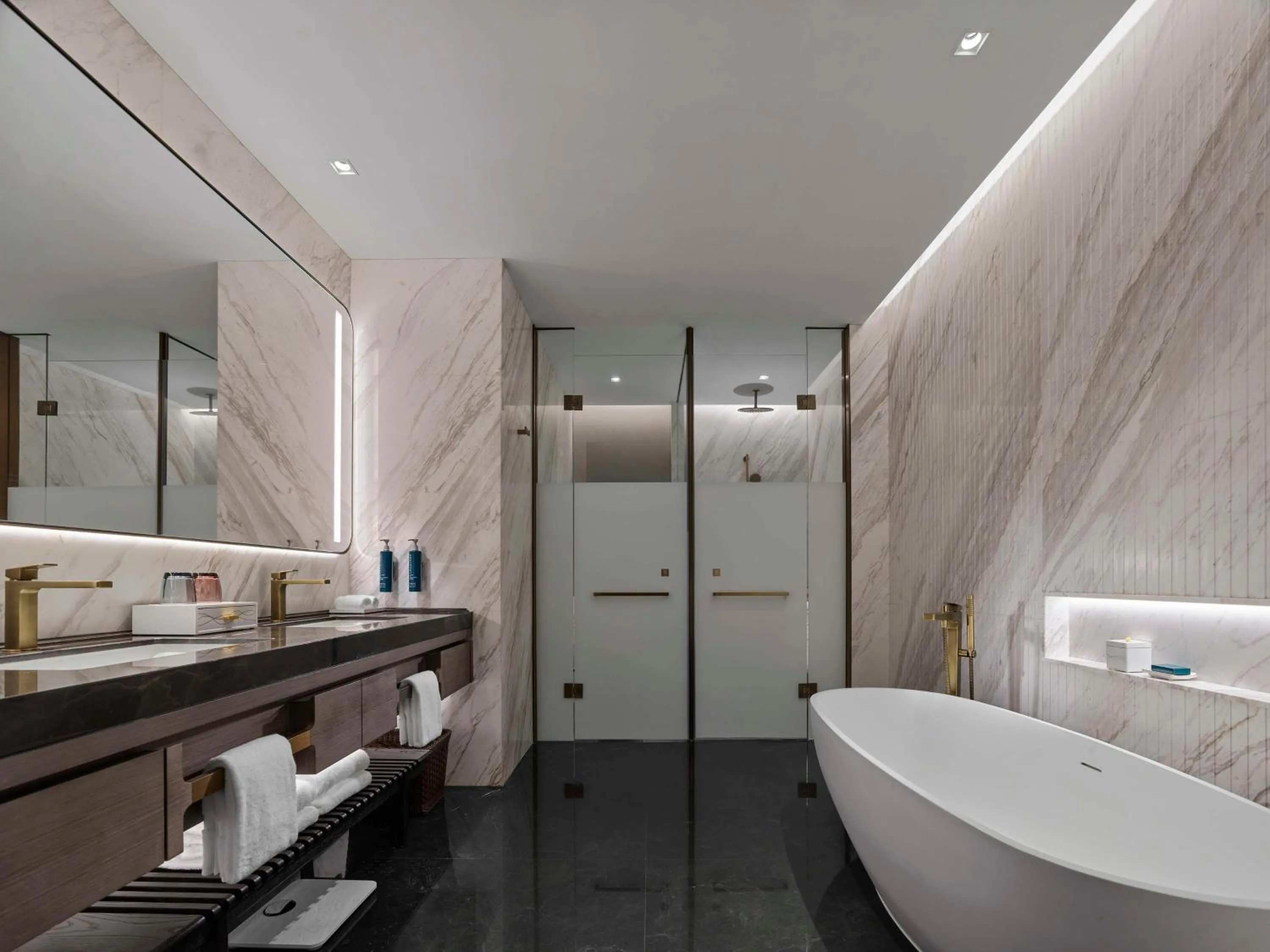 Bathroom in Hilton Changshu