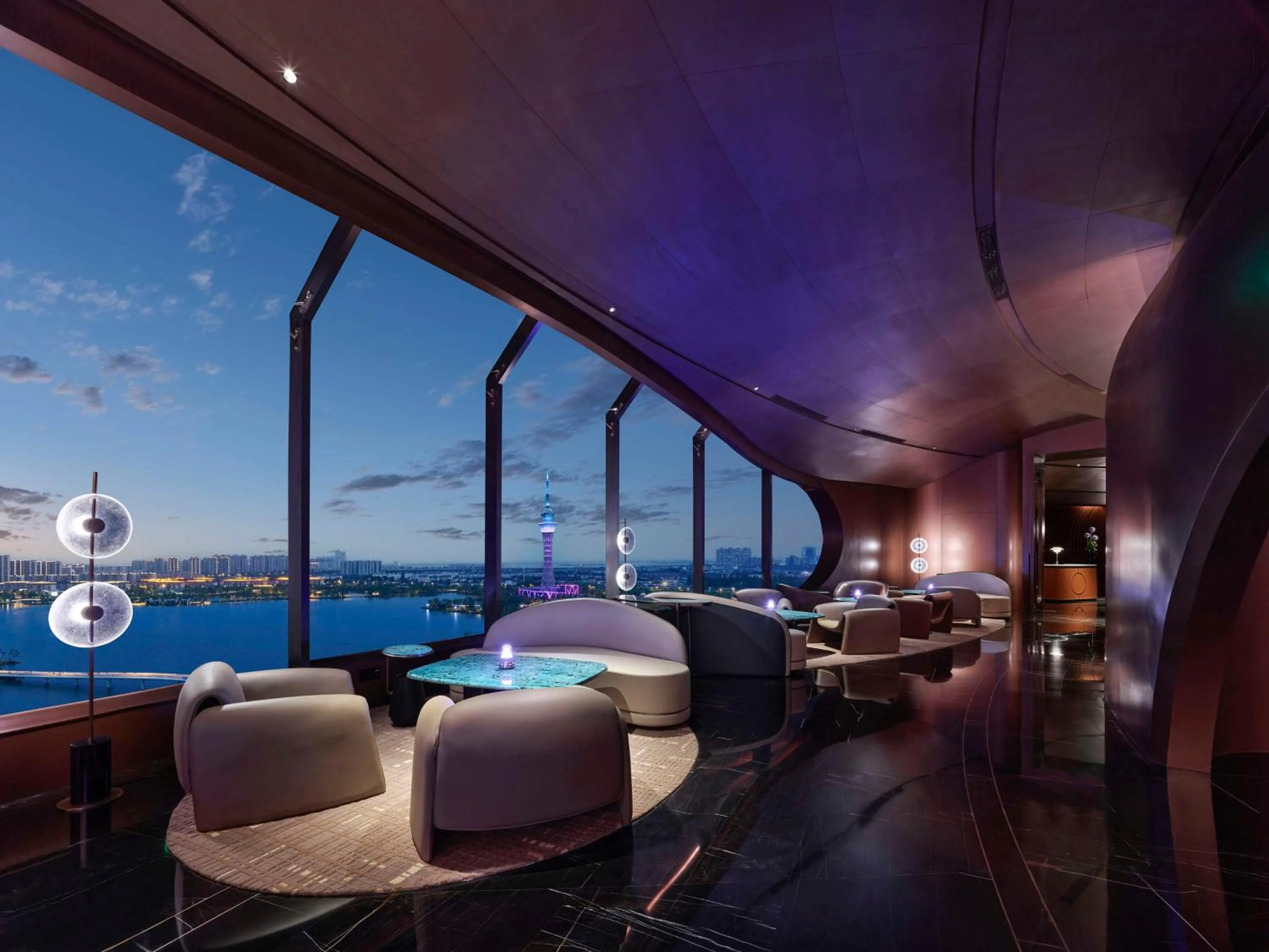 Lounge or bar in Hilton Changshu