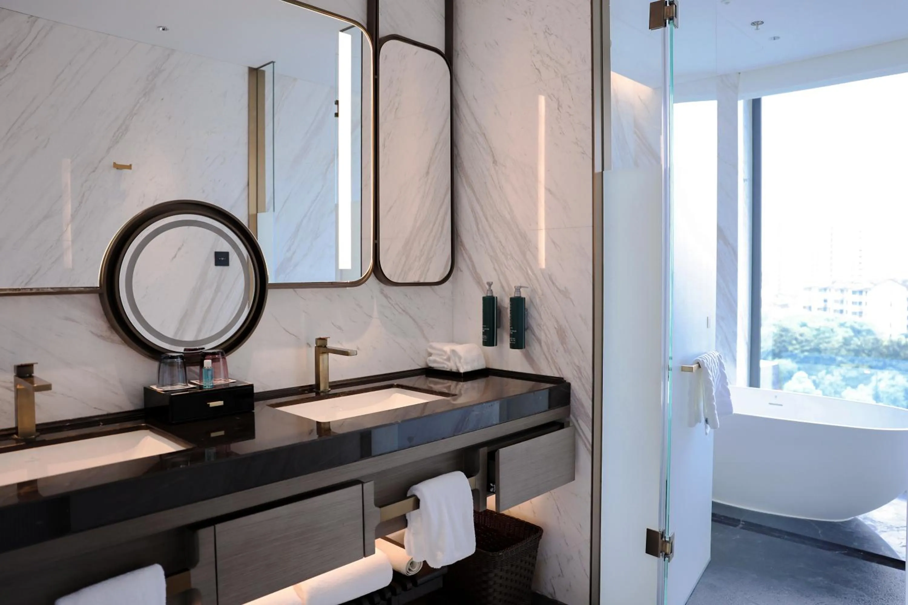 Bathroom in Hilton Changshu