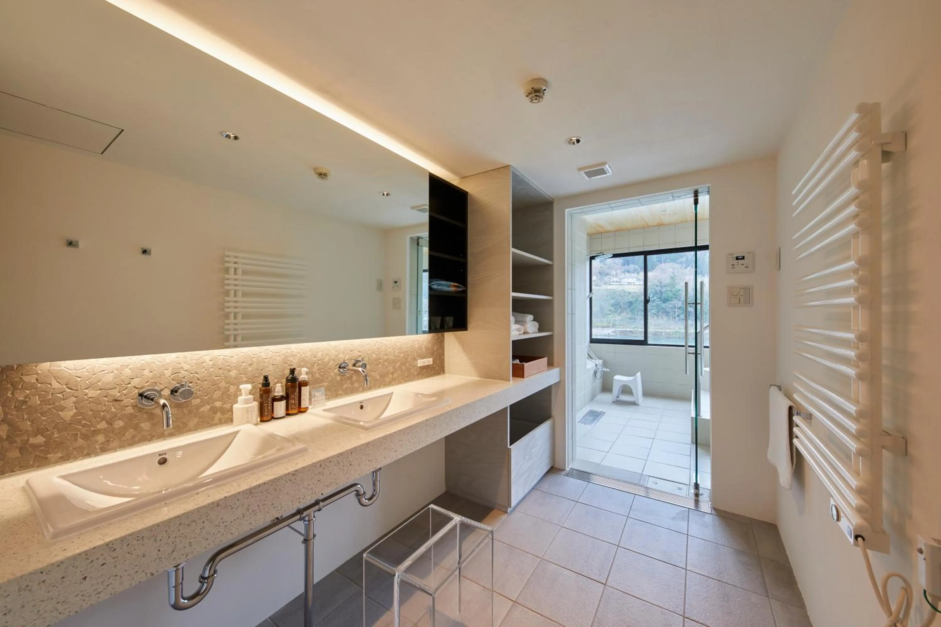 Bathroom in River Retreat Garaku