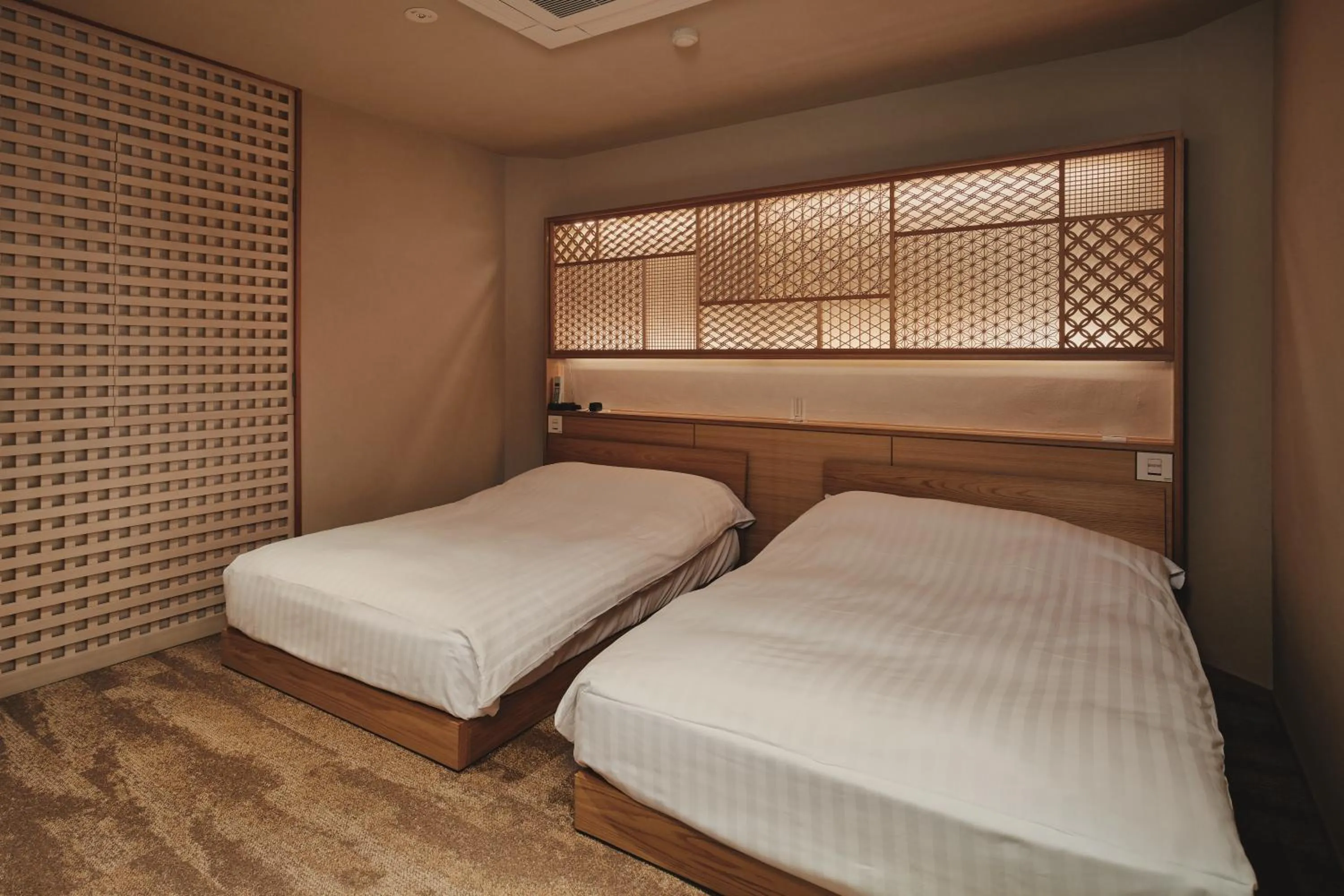 Bedroom, Bed in River Retreat Garaku