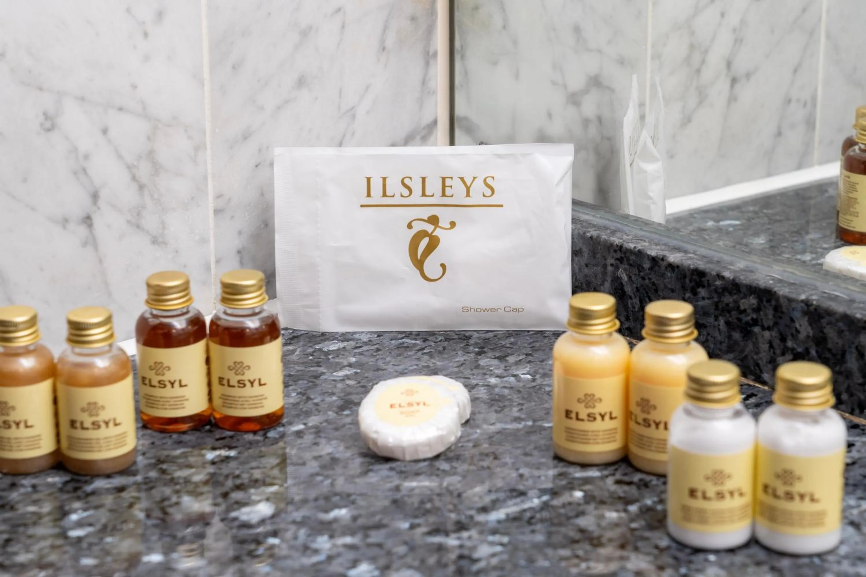 Bathroom in Britannia International Hotel Canary Wharf