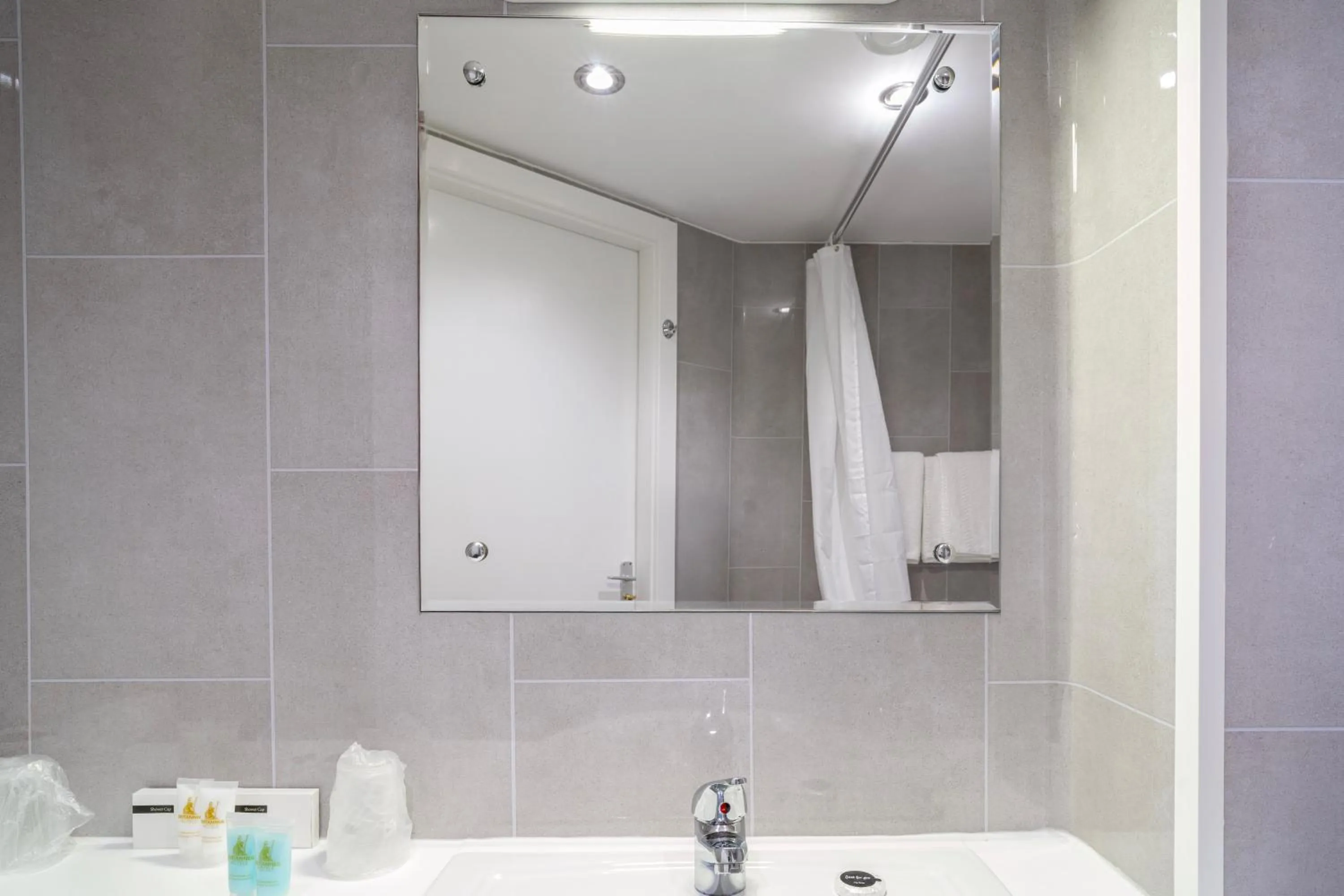 Bathroom in Britannia International Hotel Canary Wharf