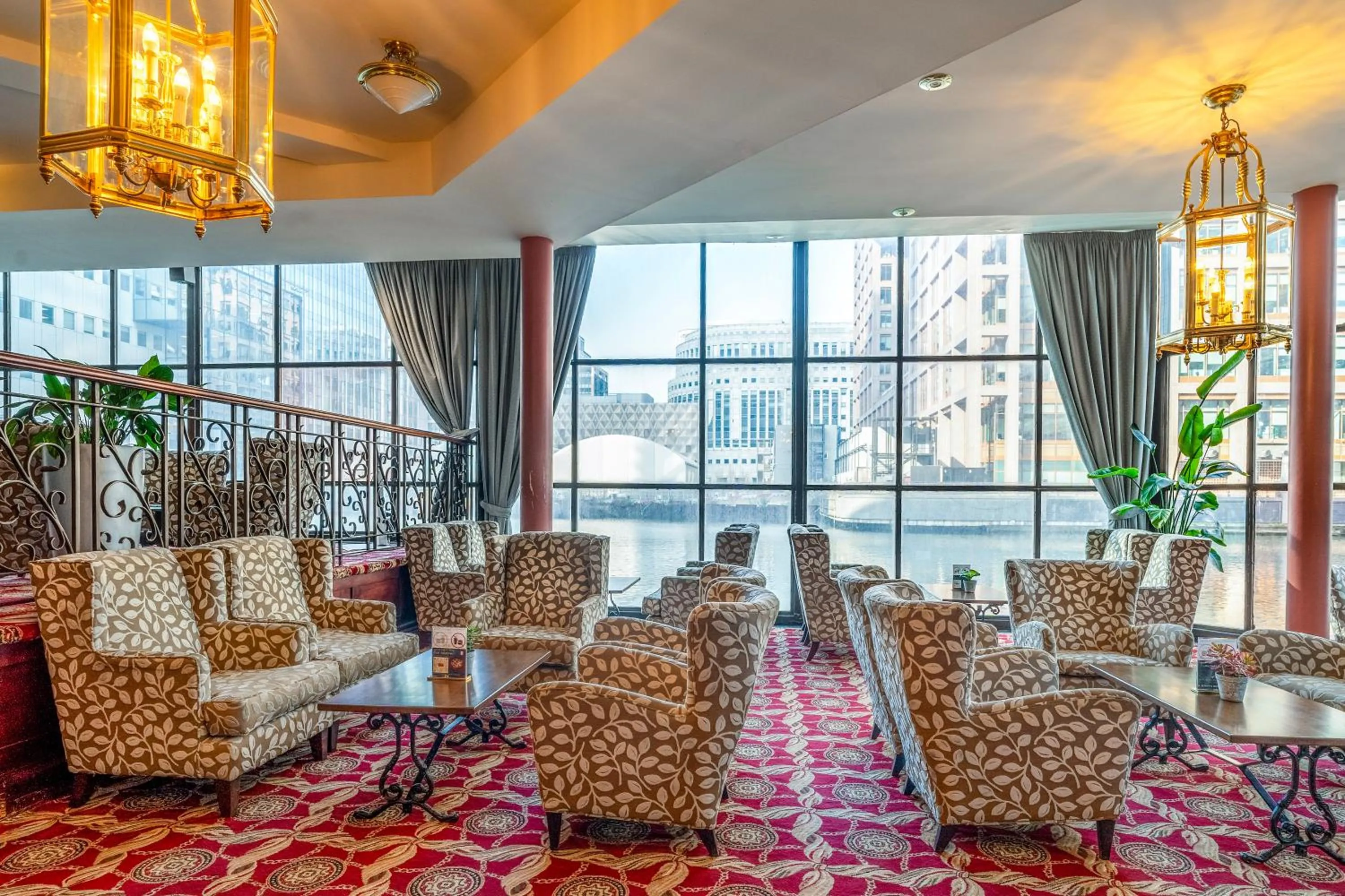 Lounge or bar in Britannia International Hotel Canary Wharf