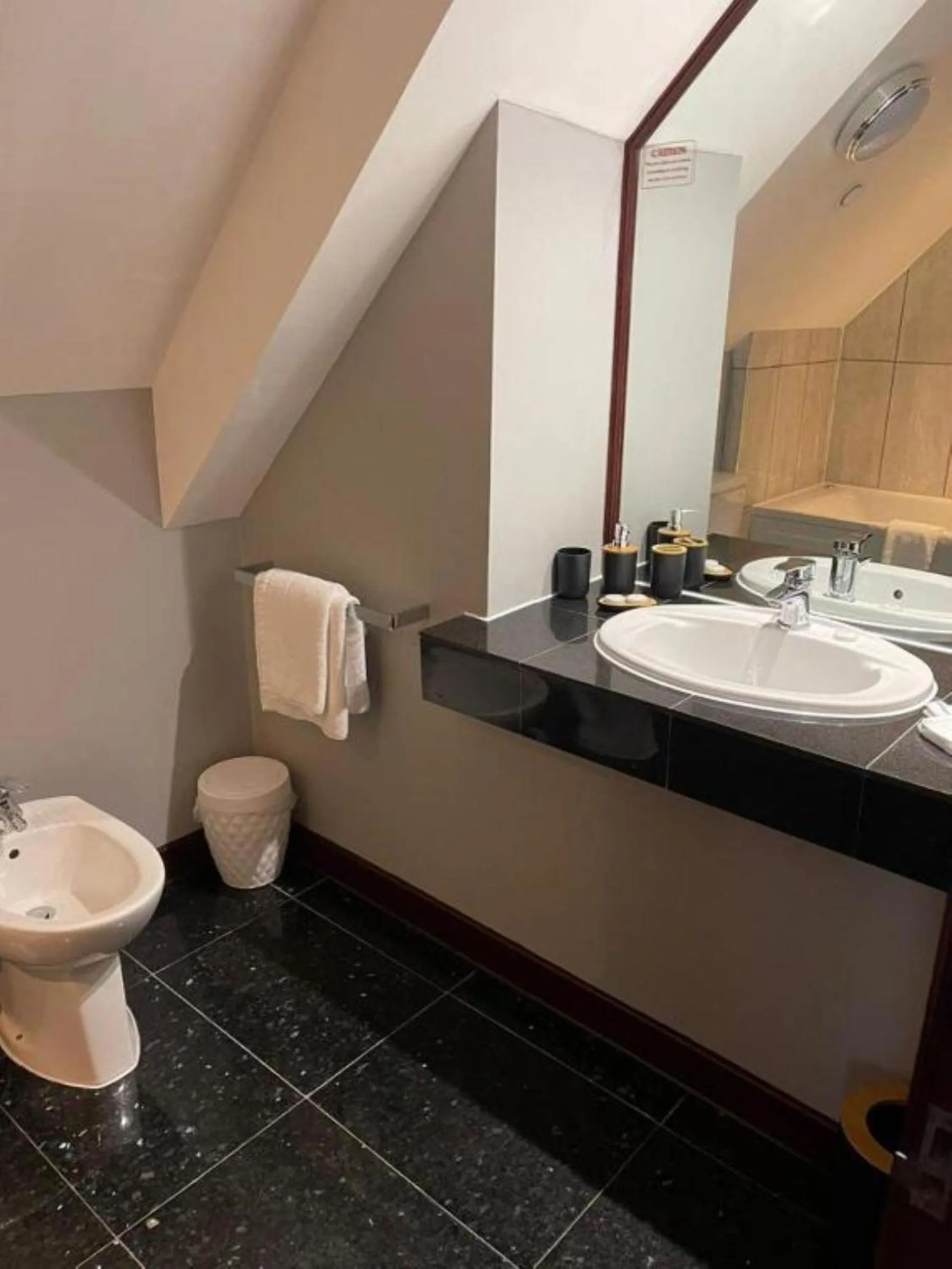 Bathroom in Britannia International Hotel Canary Wharf