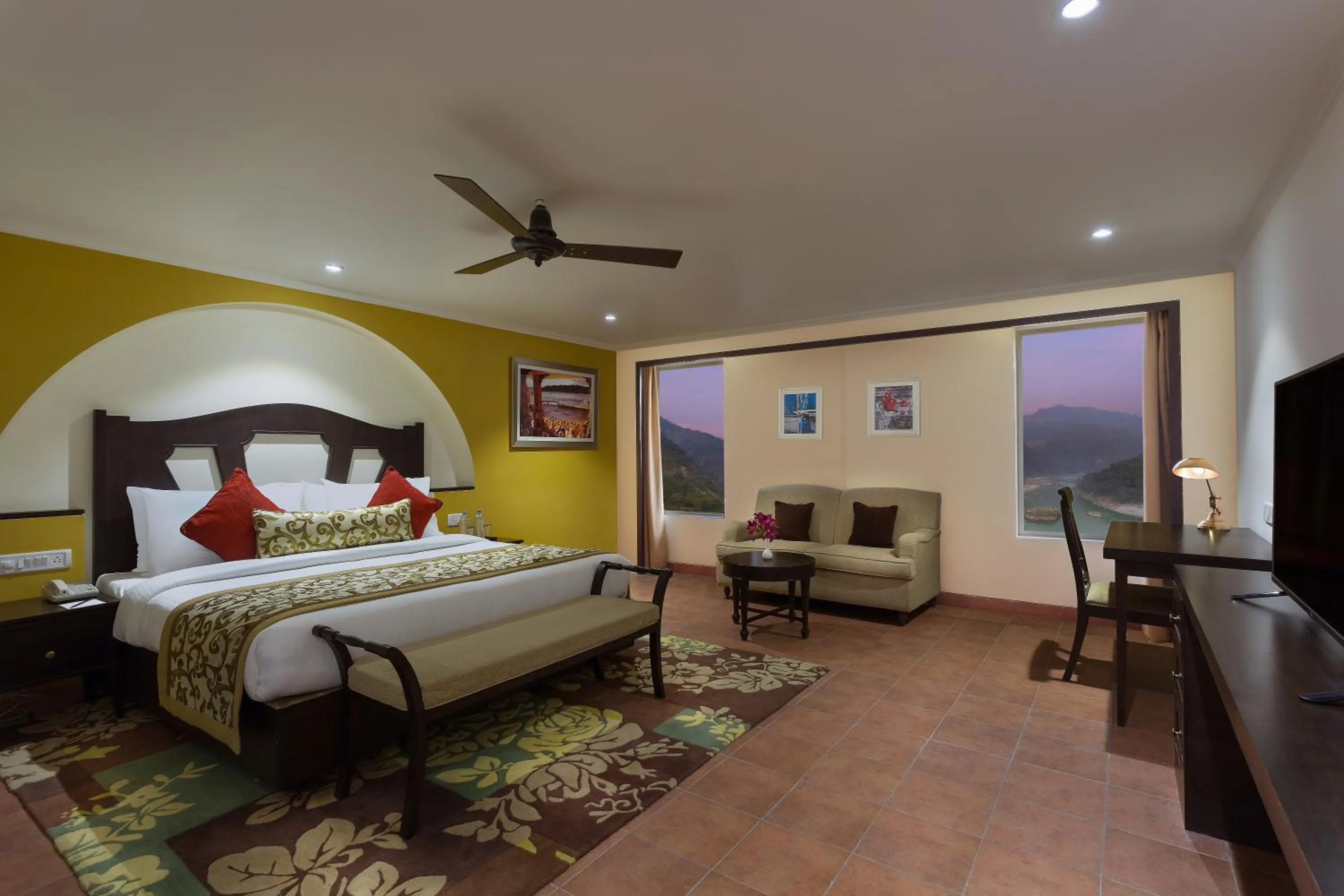 Photo of the whole room, Bed in Aloha On The Ganges by Leisure Hotels