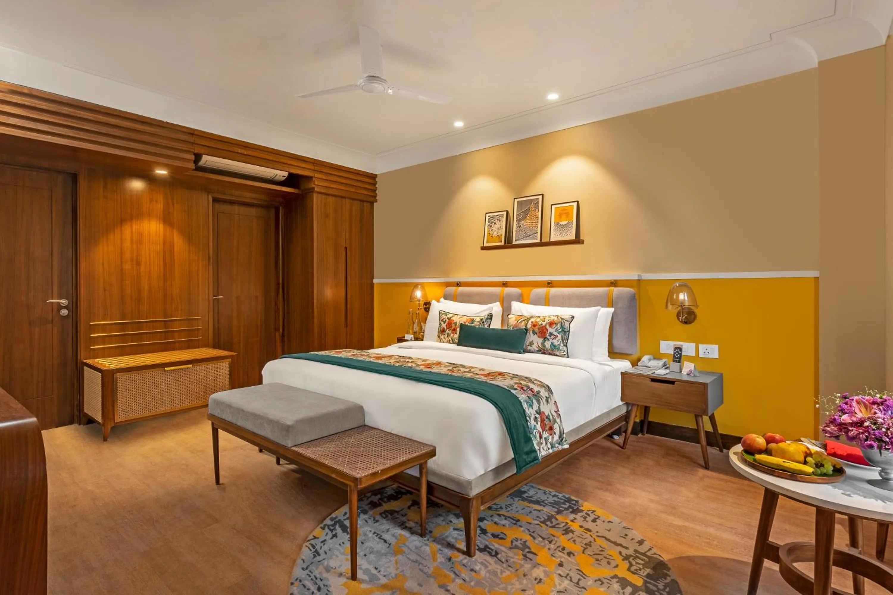Bedroom, Bed in Aloha On The Ganges by Leisure Hotels