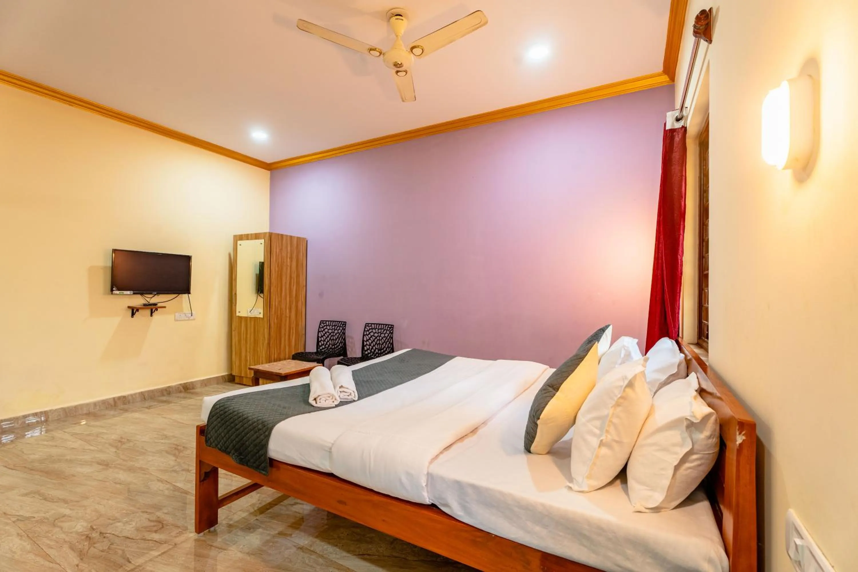 Bed in Tropical Beach Walk