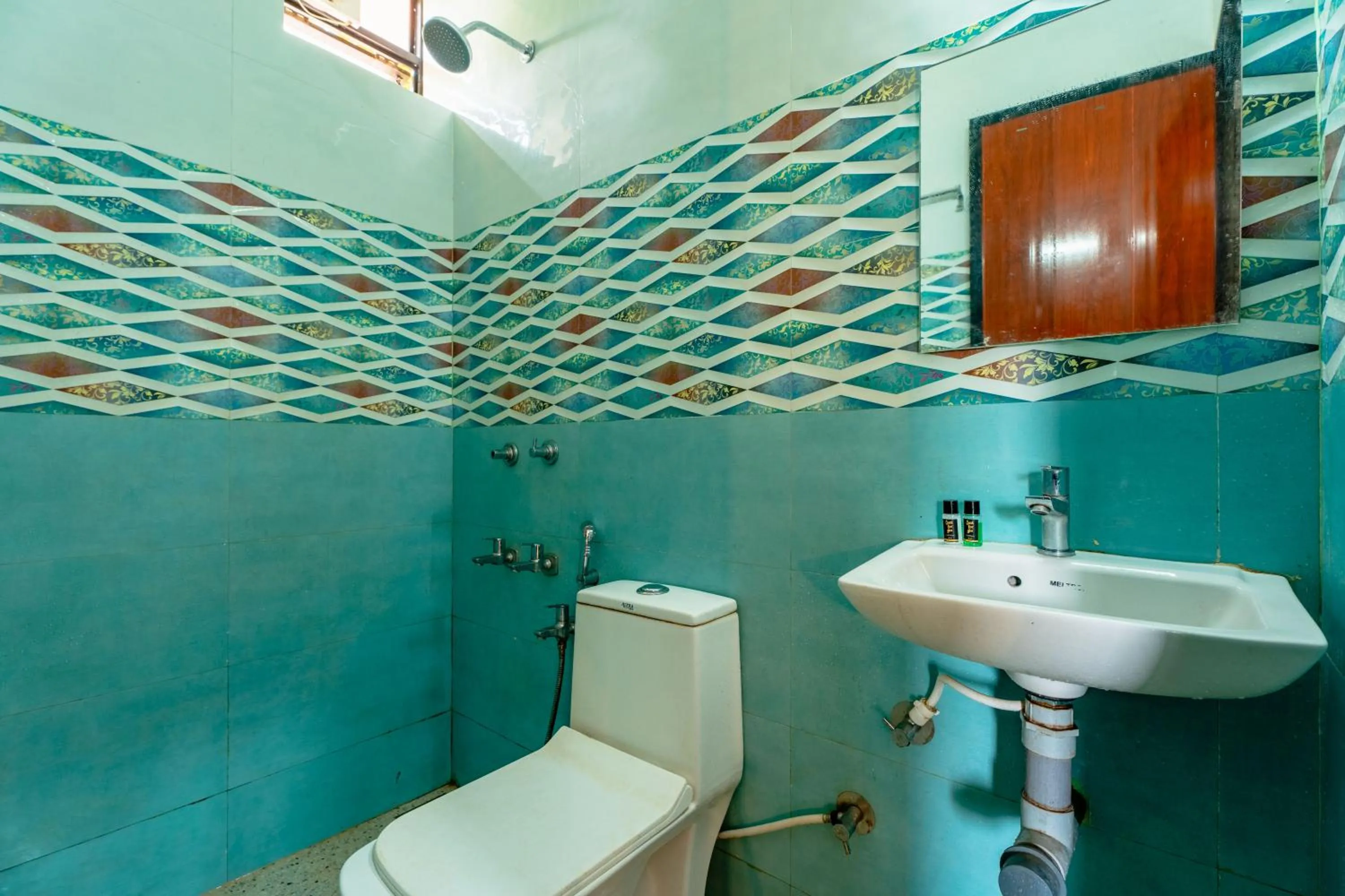 Shower in Tropical Beach Walk