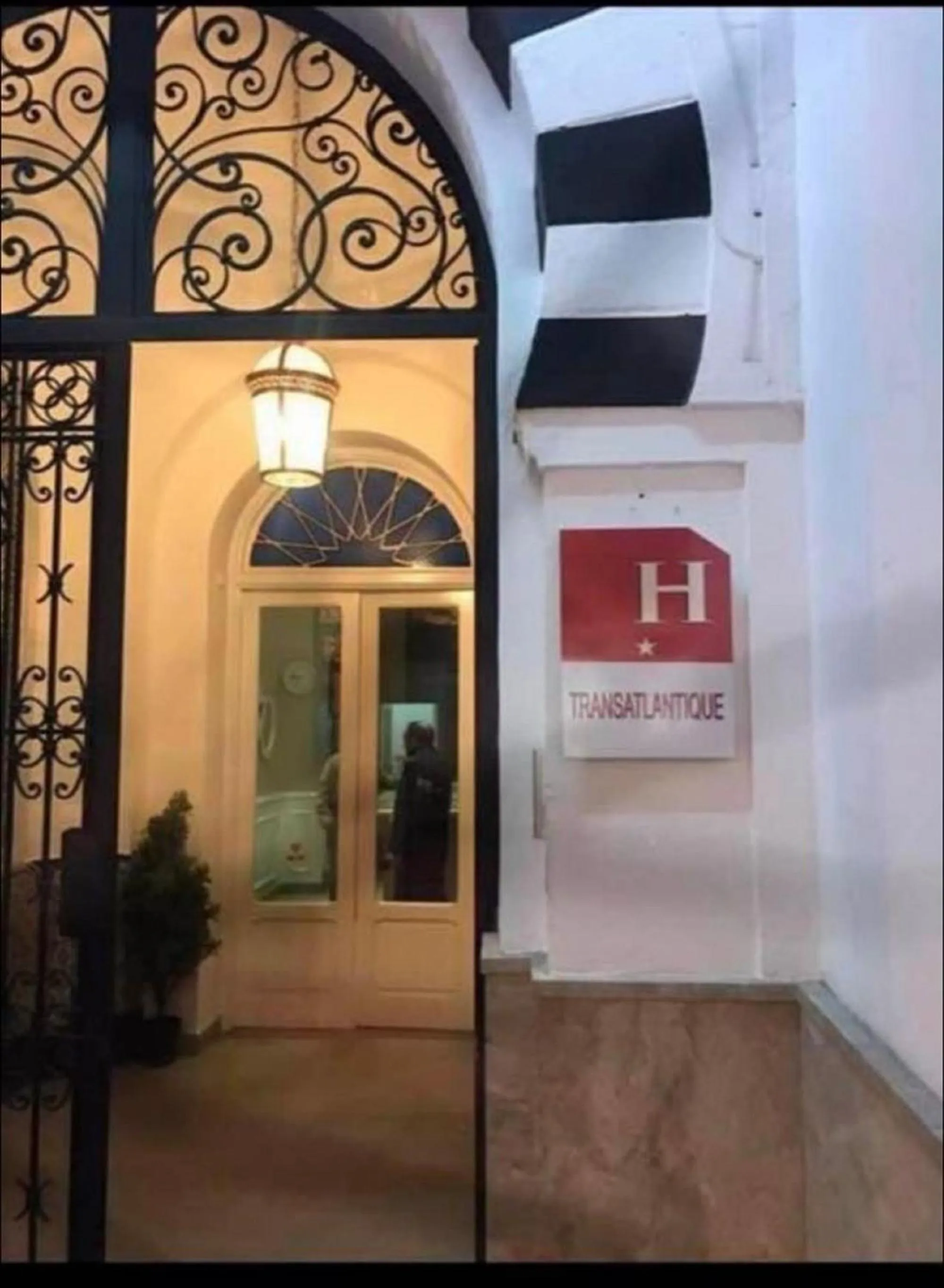 Facade/entrance in Hotel Transatlantique Tunis