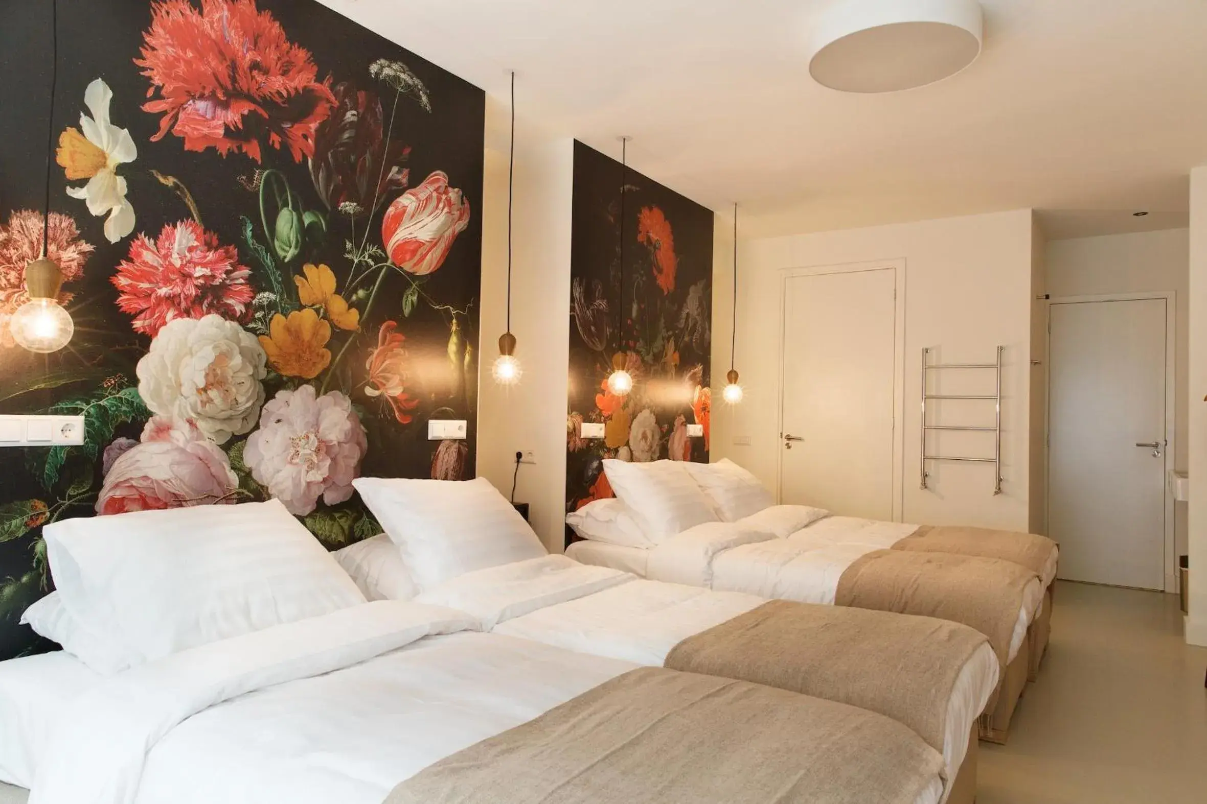 Comfort Quadruple Room in Marnix360apartments The Mansion Suites Comfort Quadruple Room in Marnix360apartments The Mansion Suites