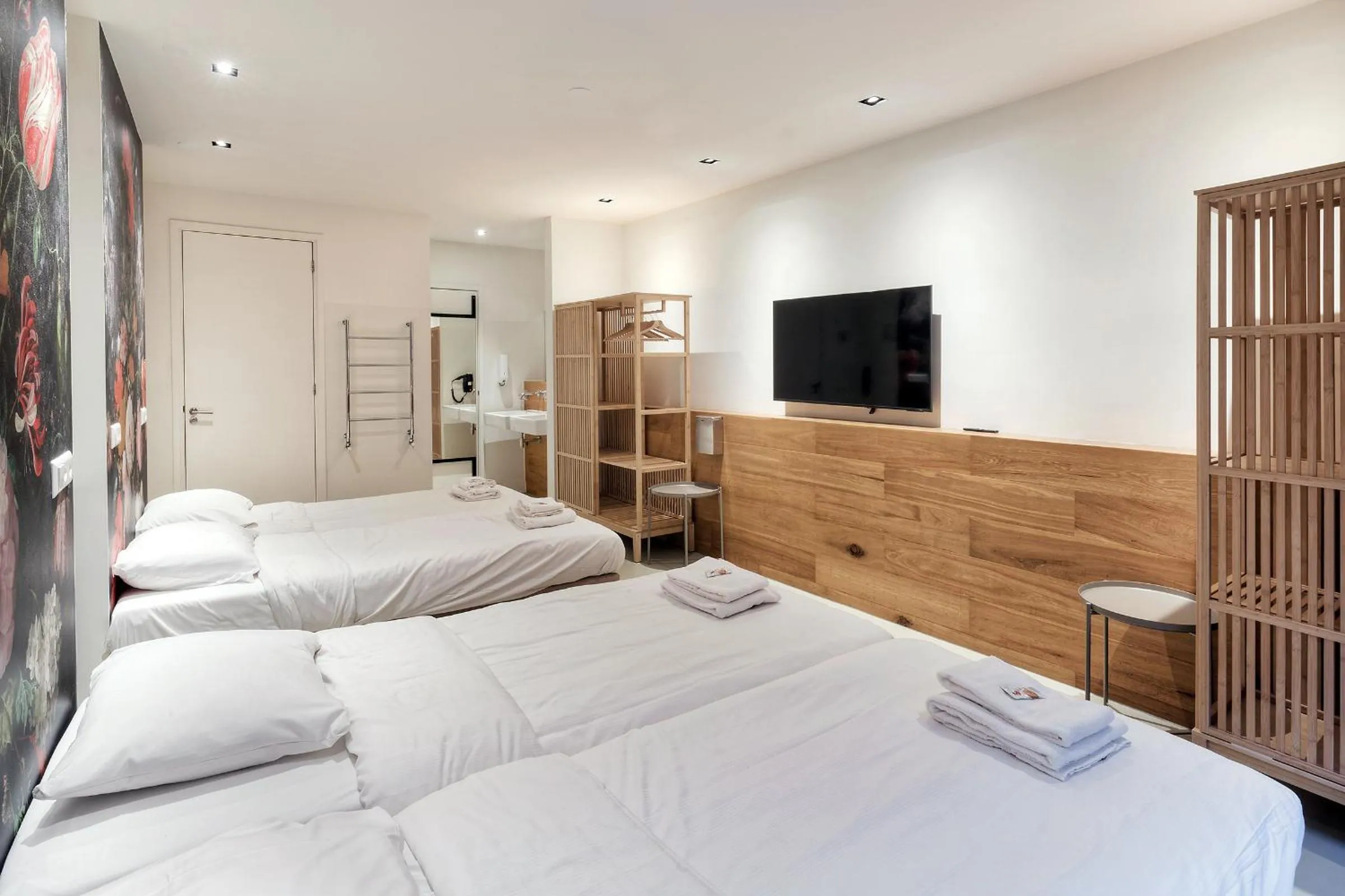 Bed in Marnix360apartments The Mansion Suites