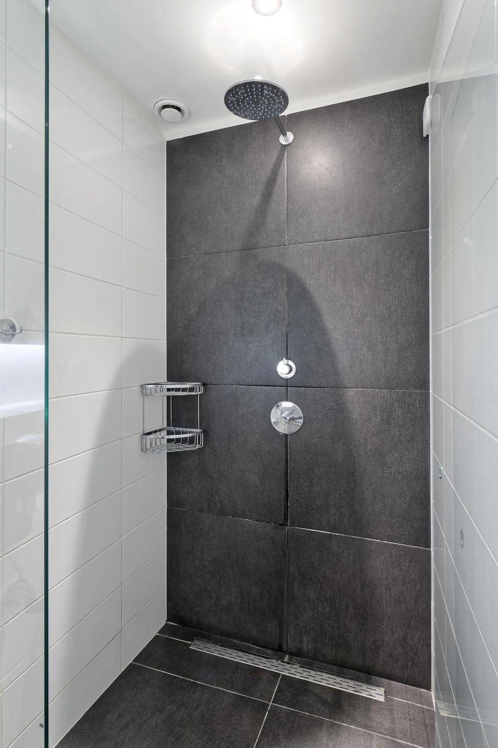 Marnix360apartments The Mansion Suites